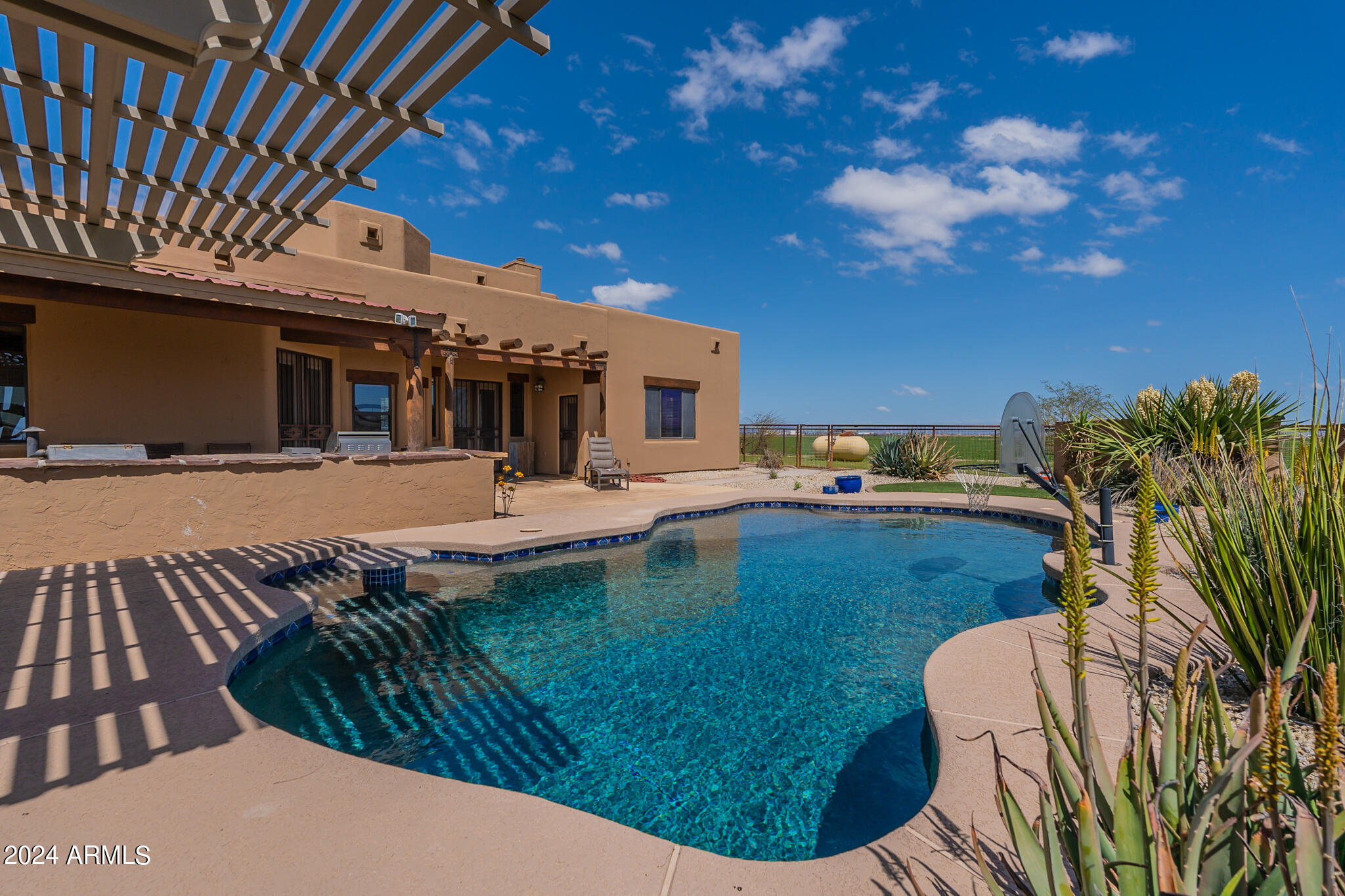 4019 W COVEY Lane