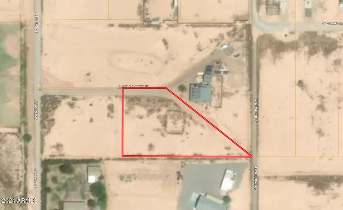 2735 E Little Ranch Road -