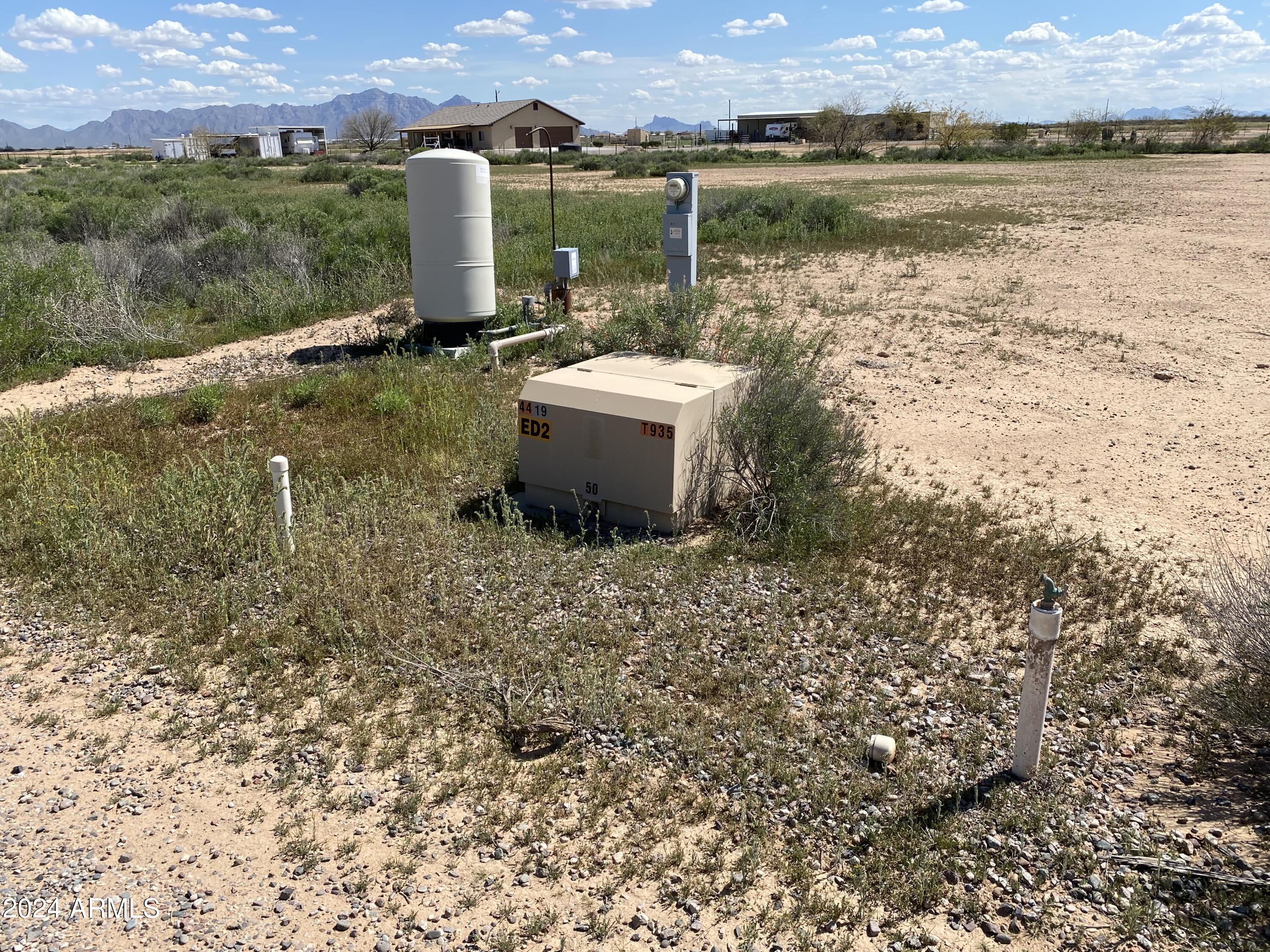 2735 E Little Ranch Road -