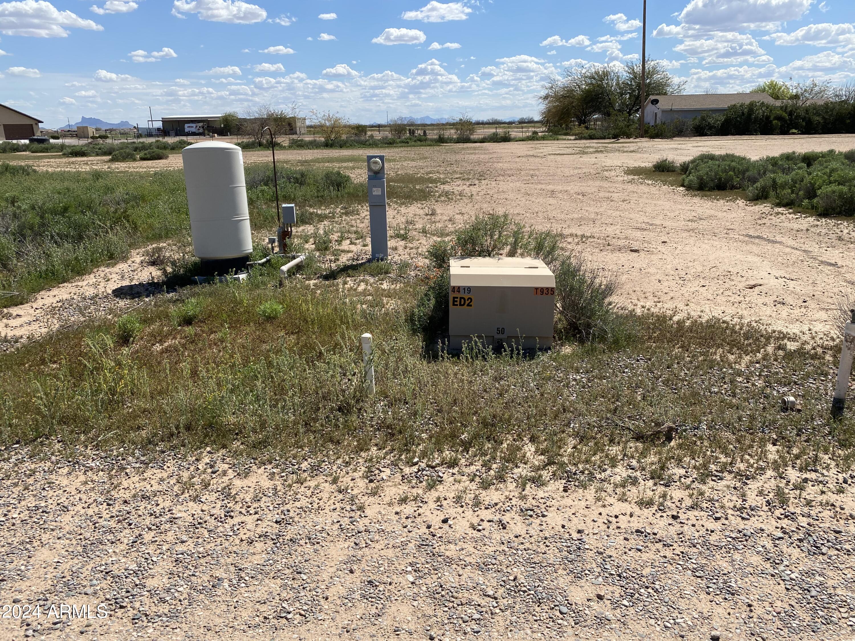2735 E Little Ranch Road -
