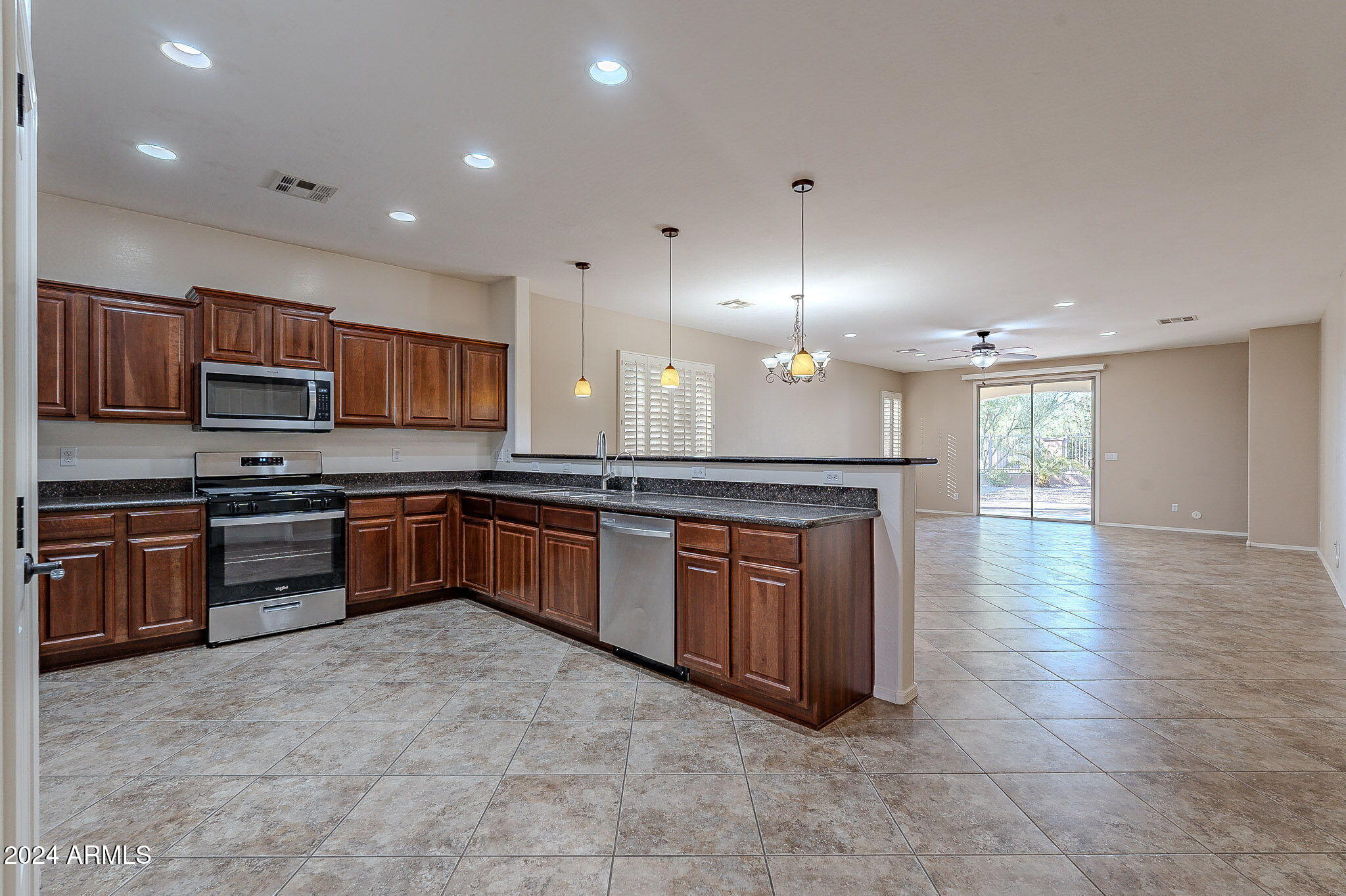 1636 E LEE Drive