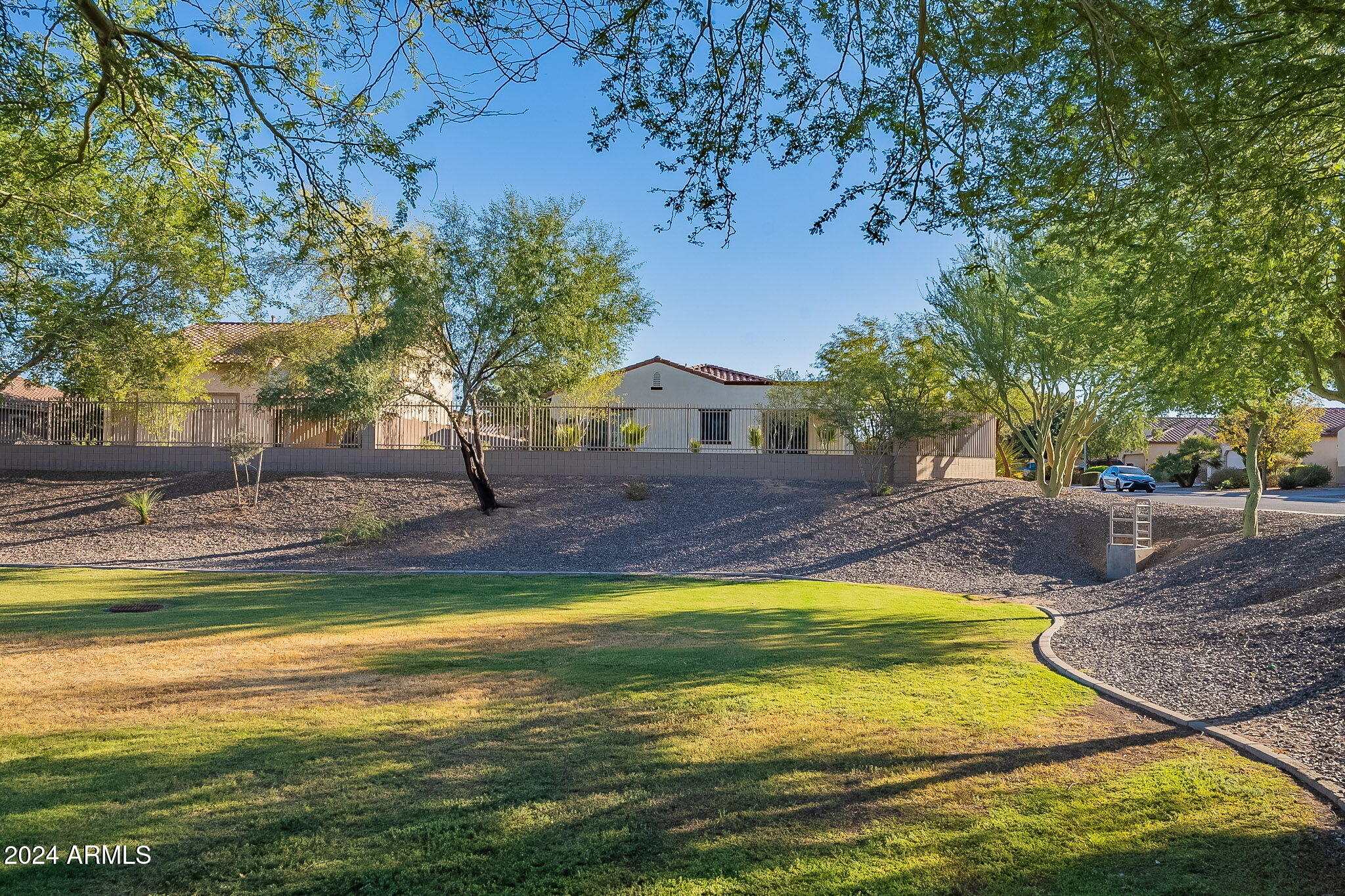 1636 E LEE Drive
