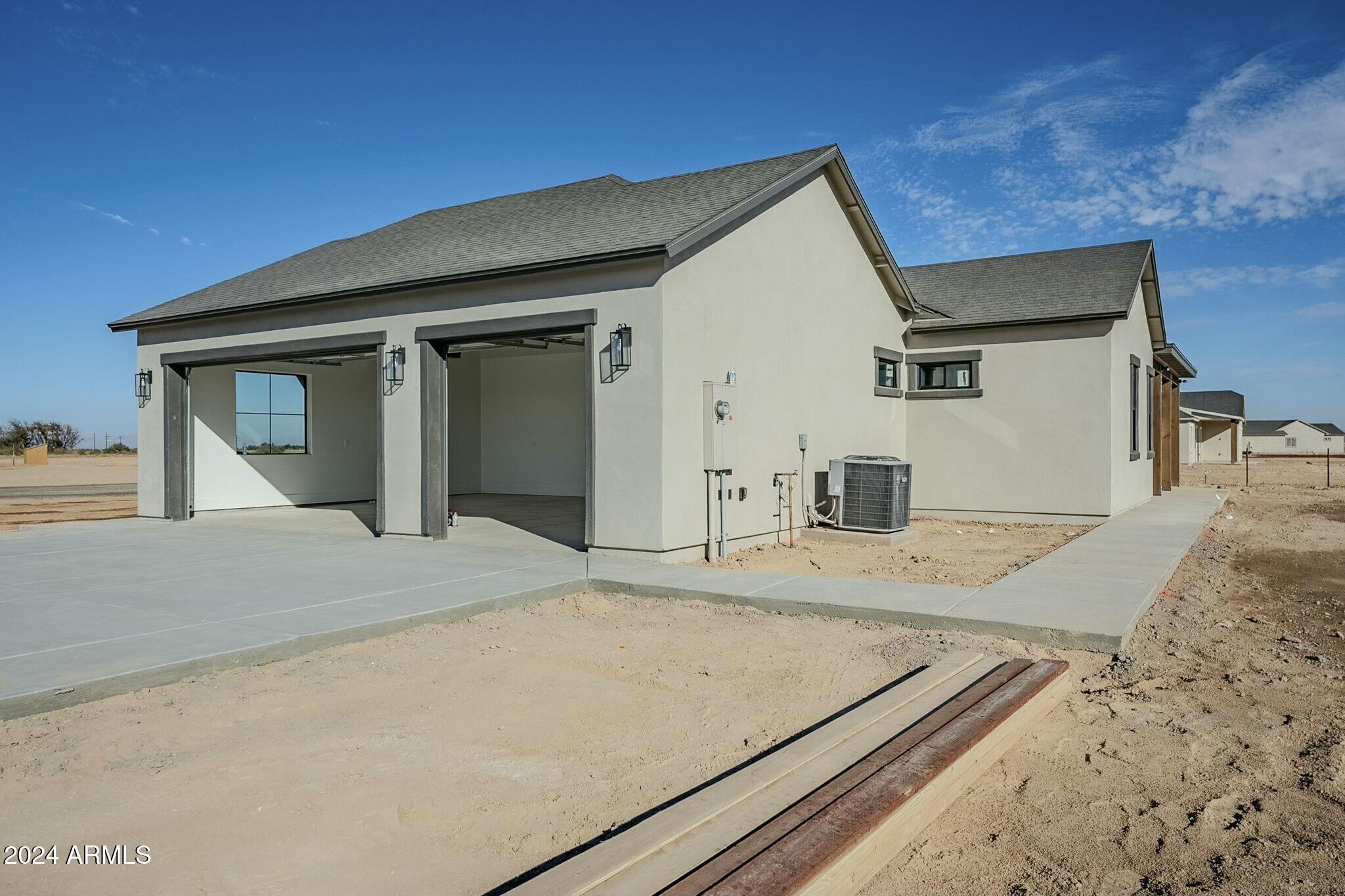 2229 E Cana Lane