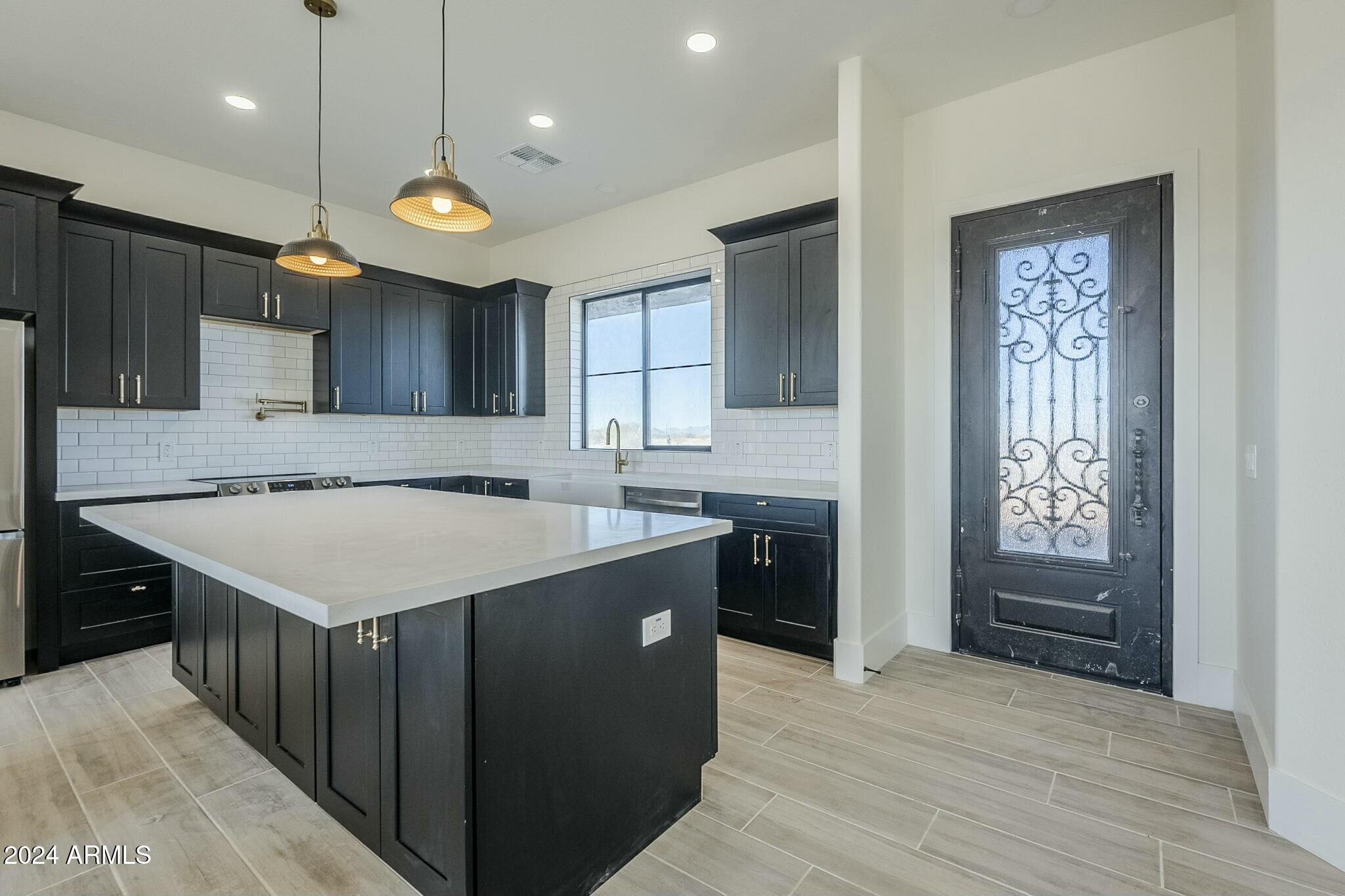 2229 E Cana Lane