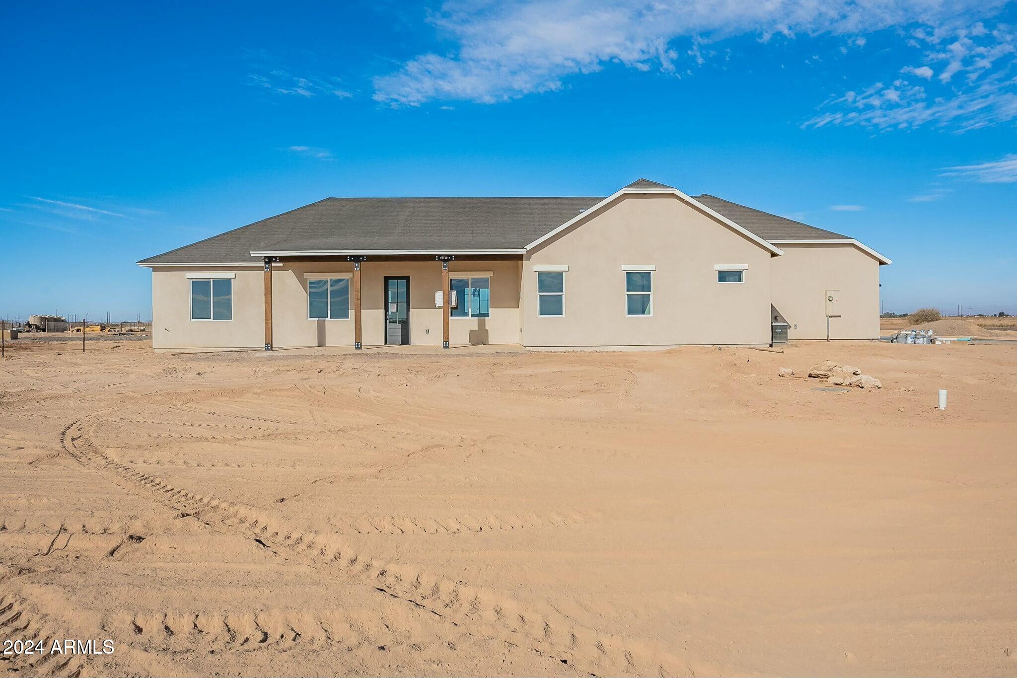 2301 E Cana Lane