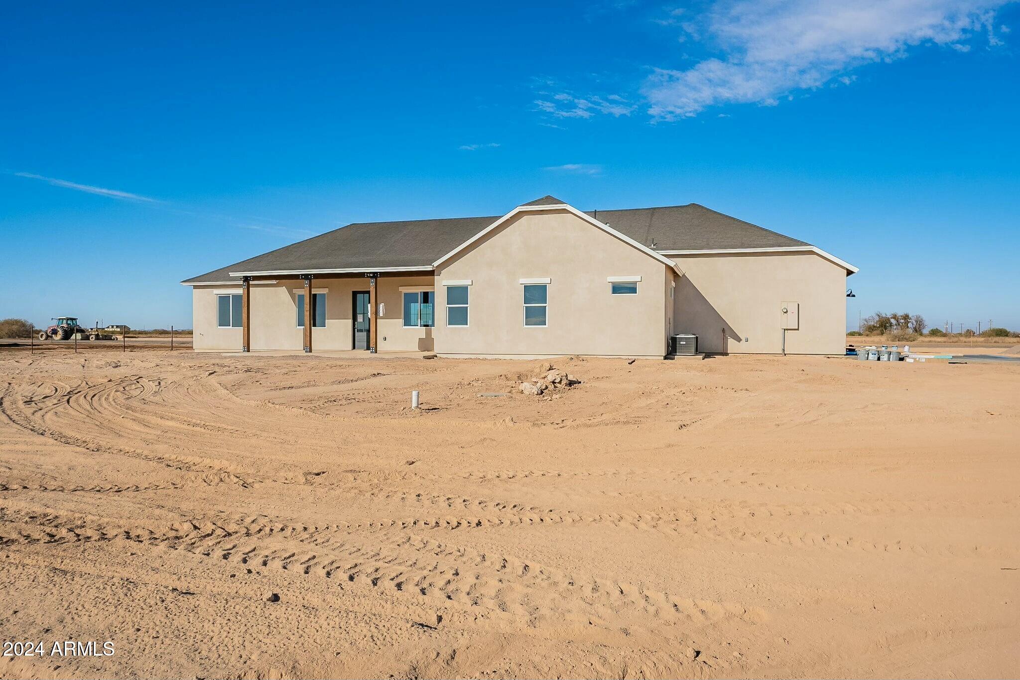 2301 E Cana Lane
