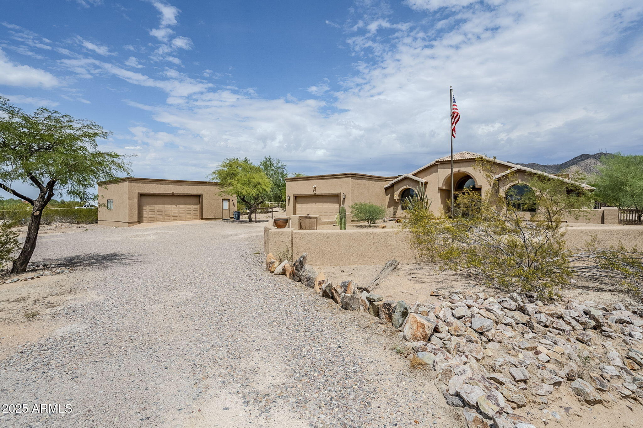 11378 N SOMBRA DEL MONTE Road