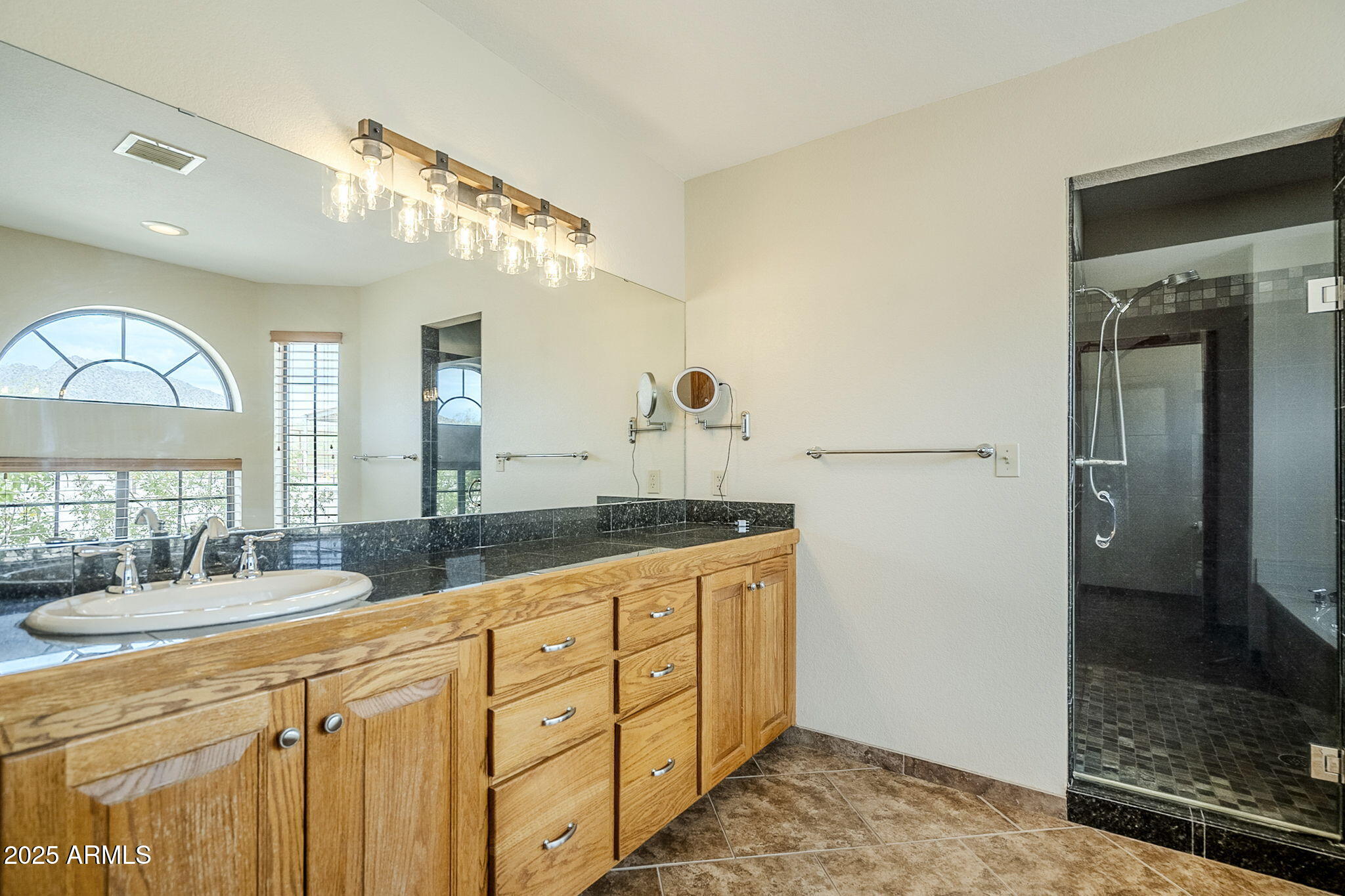 11378 N SOMBRA DEL MONTE Road