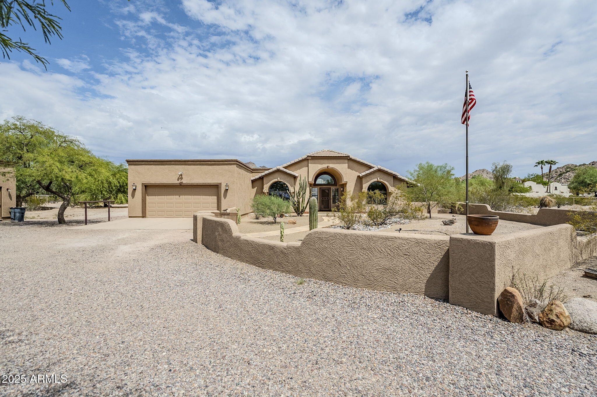11378 N SOMBRA DEL MONTE Road