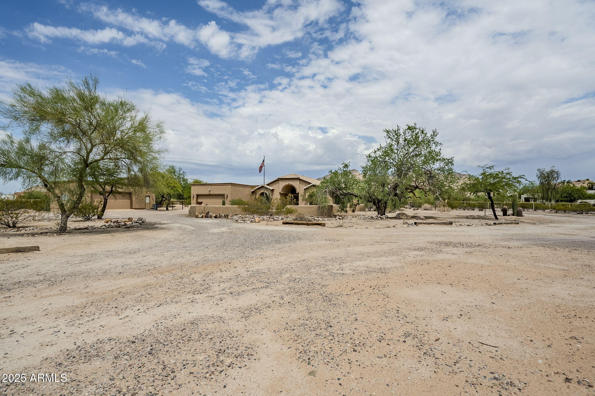 11378 N SOMBRA DEL MONTE Road