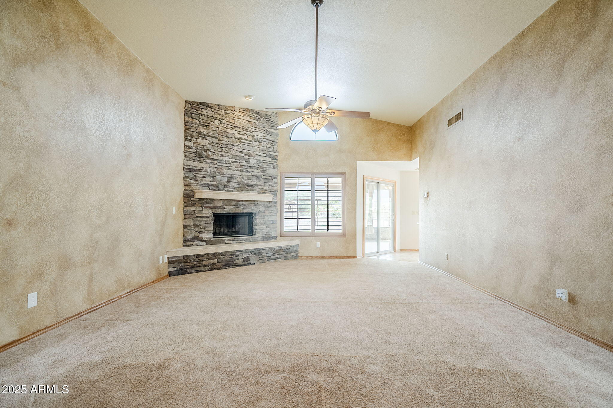 11378 N SOMBRA DEL MONTE Road