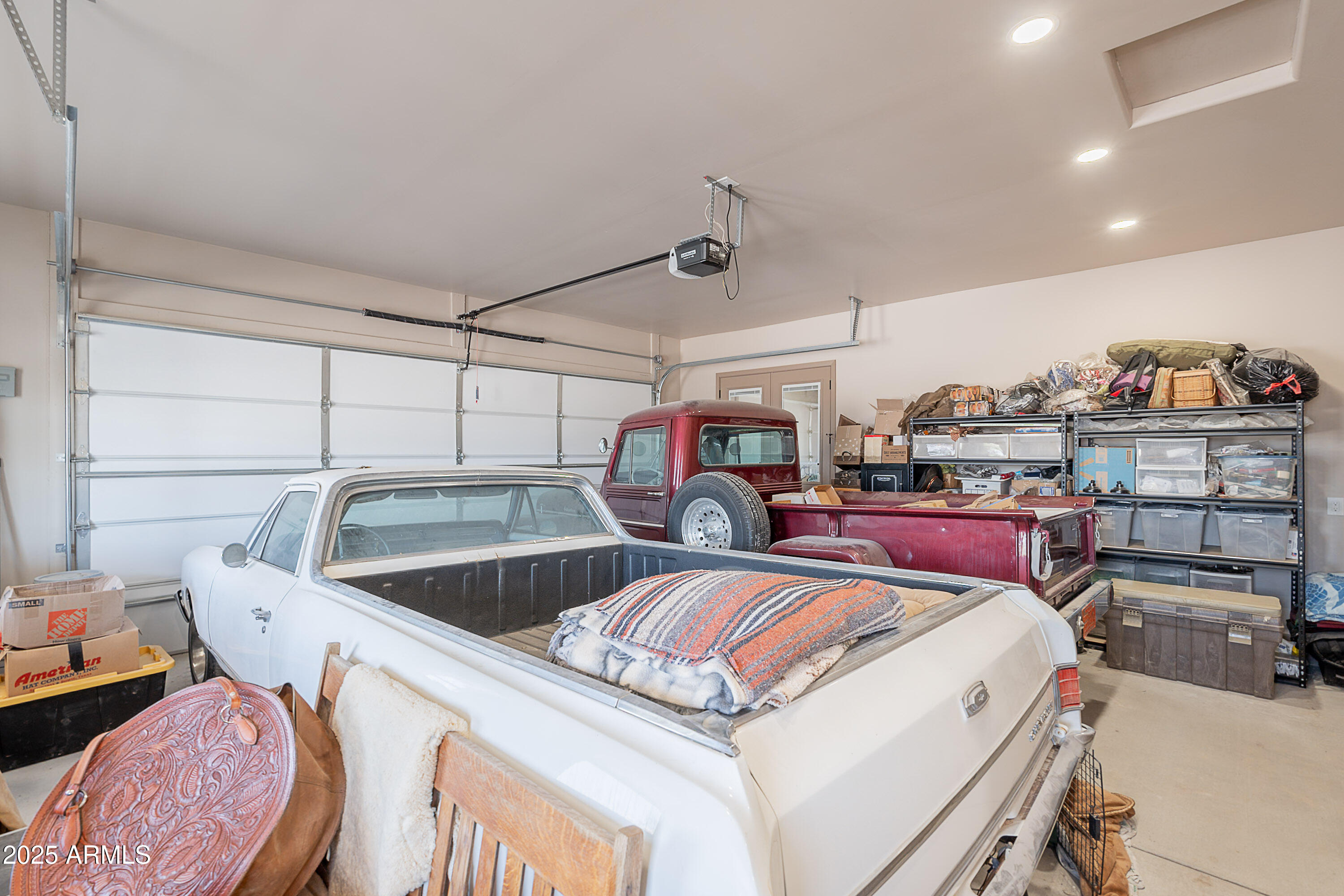 1017 W ANDREW Lane