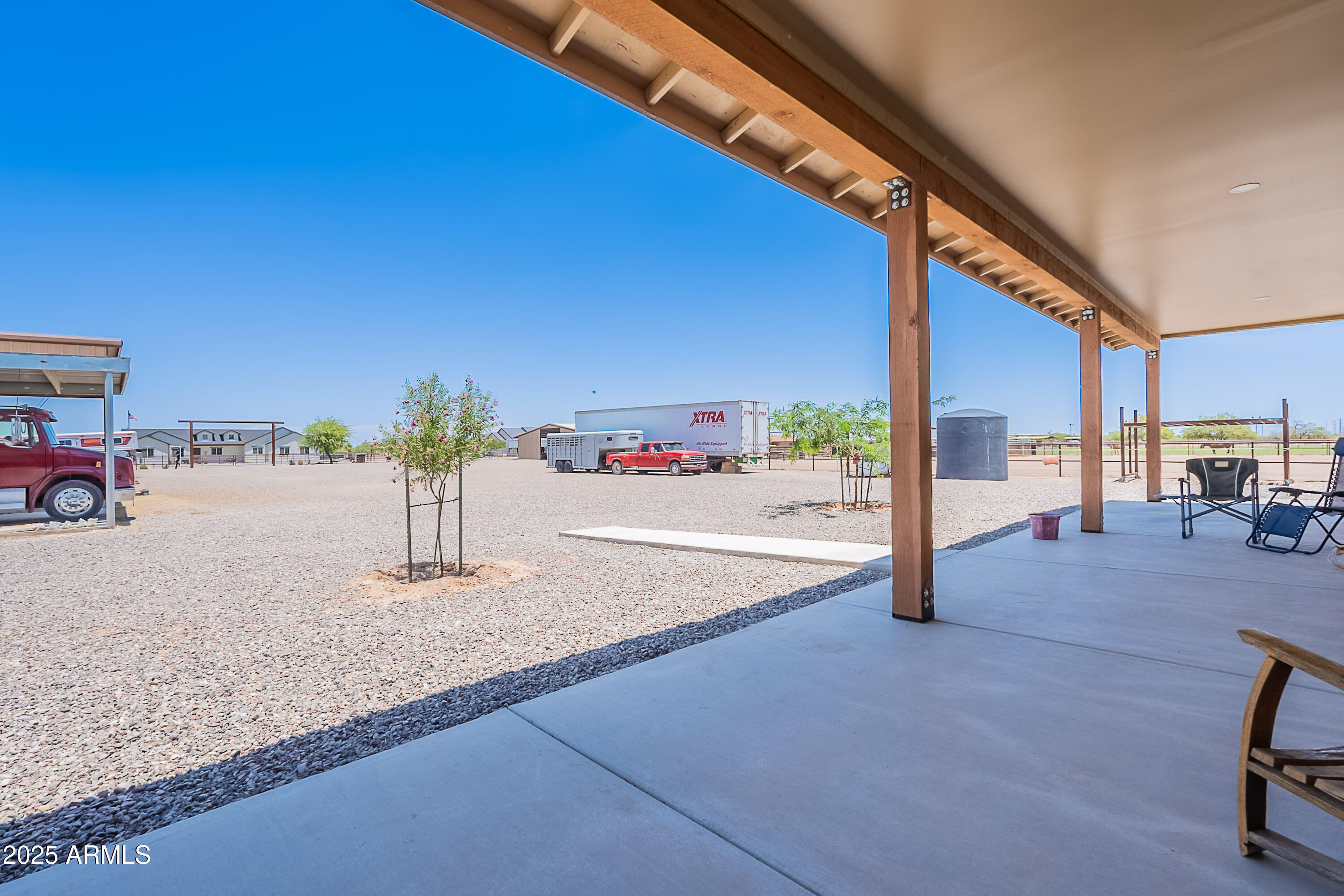 1017 W ANDREW Lane