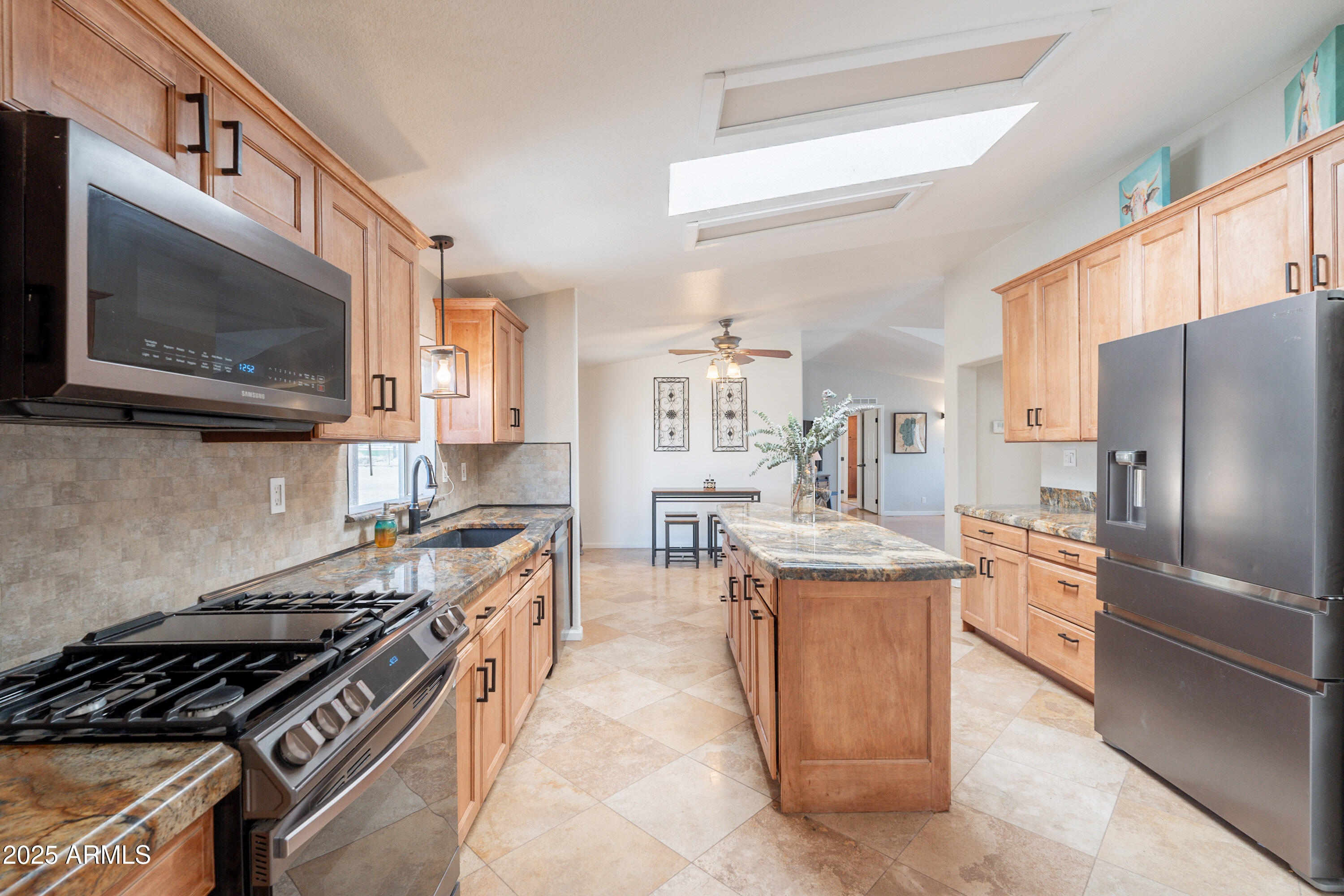 429 N NAFZIGER Road