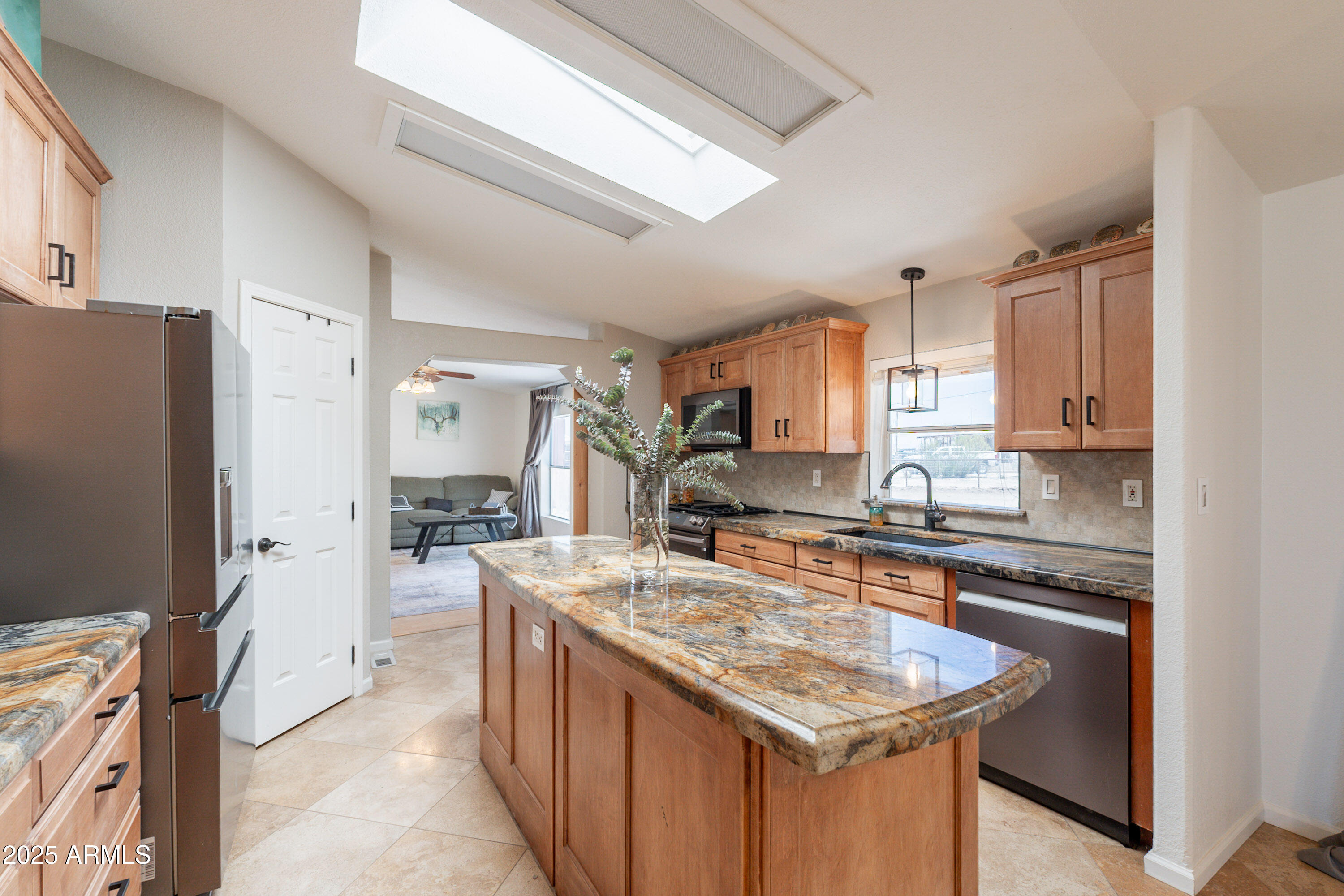 429 N NAFZIGER Road