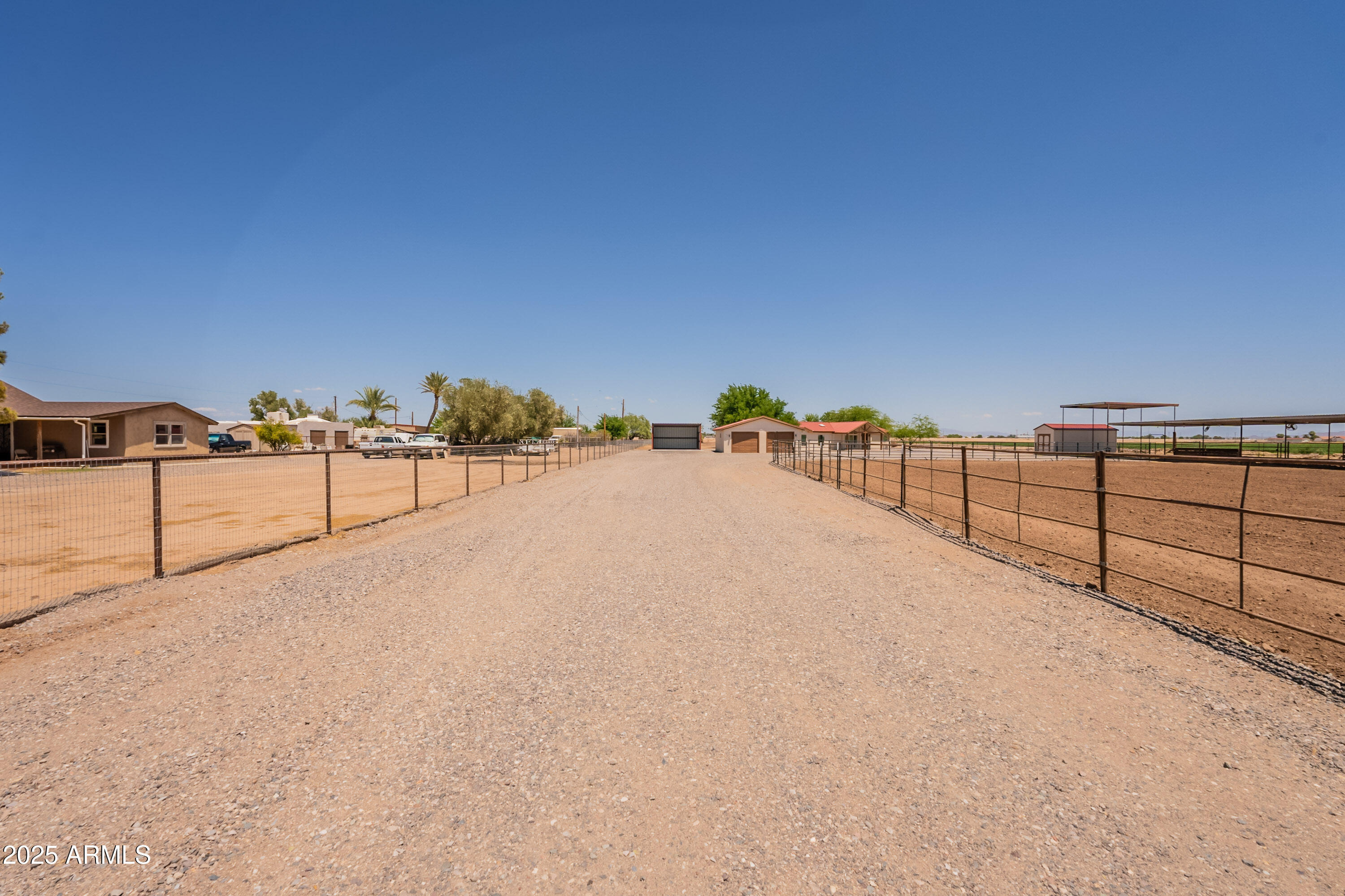 429 N NAFZIGER Road