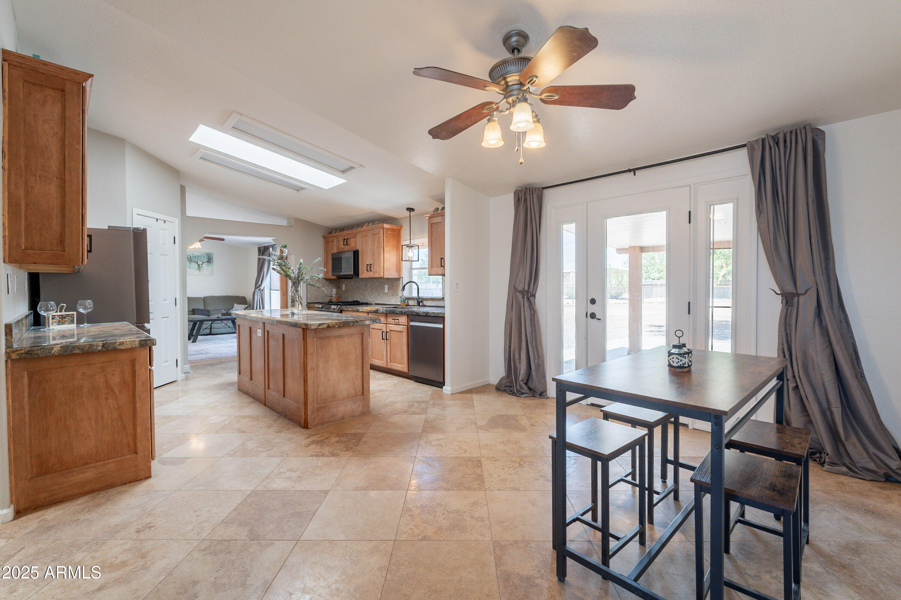 429 N NAFZIGER Road