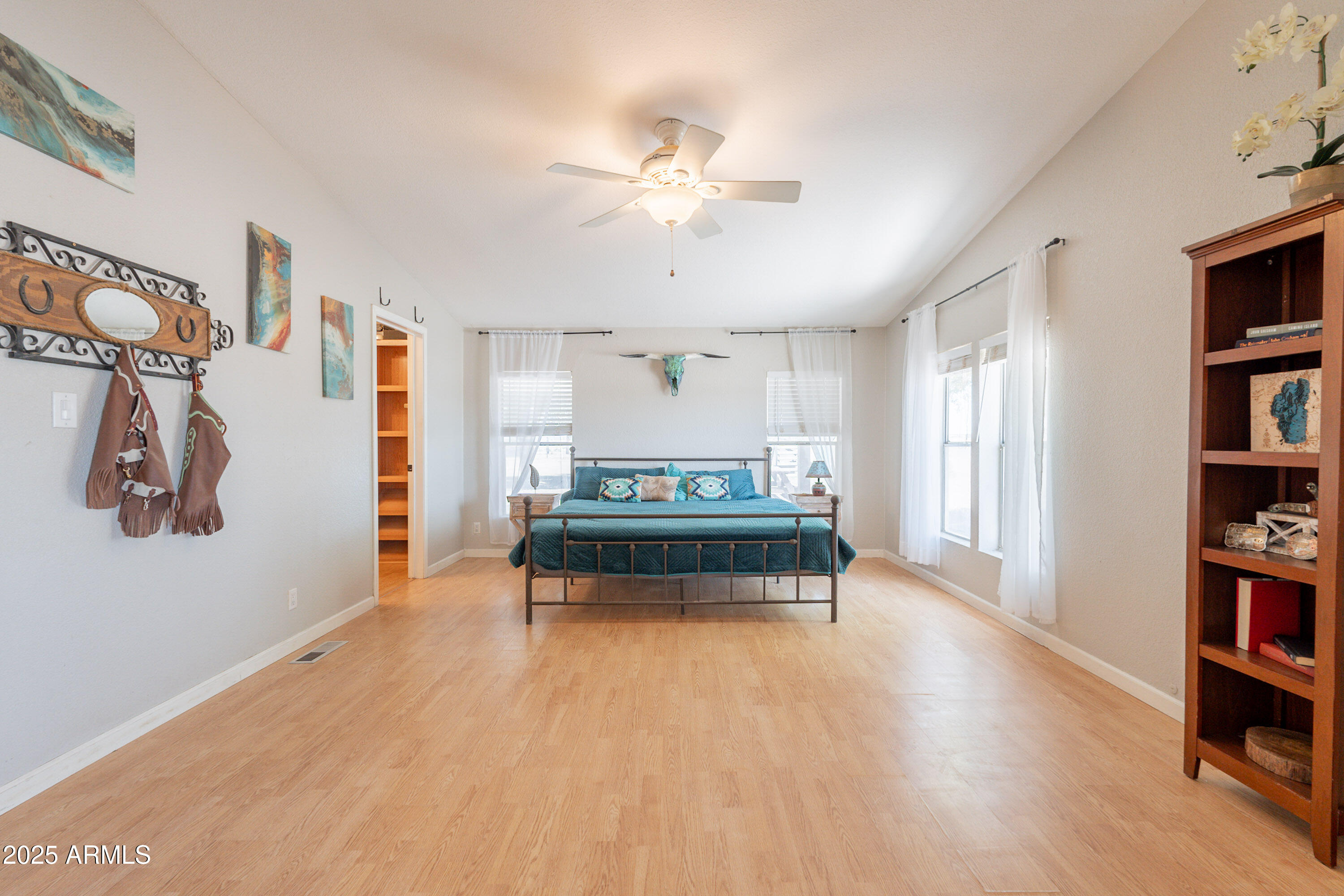 429 N NAFZIGER Road