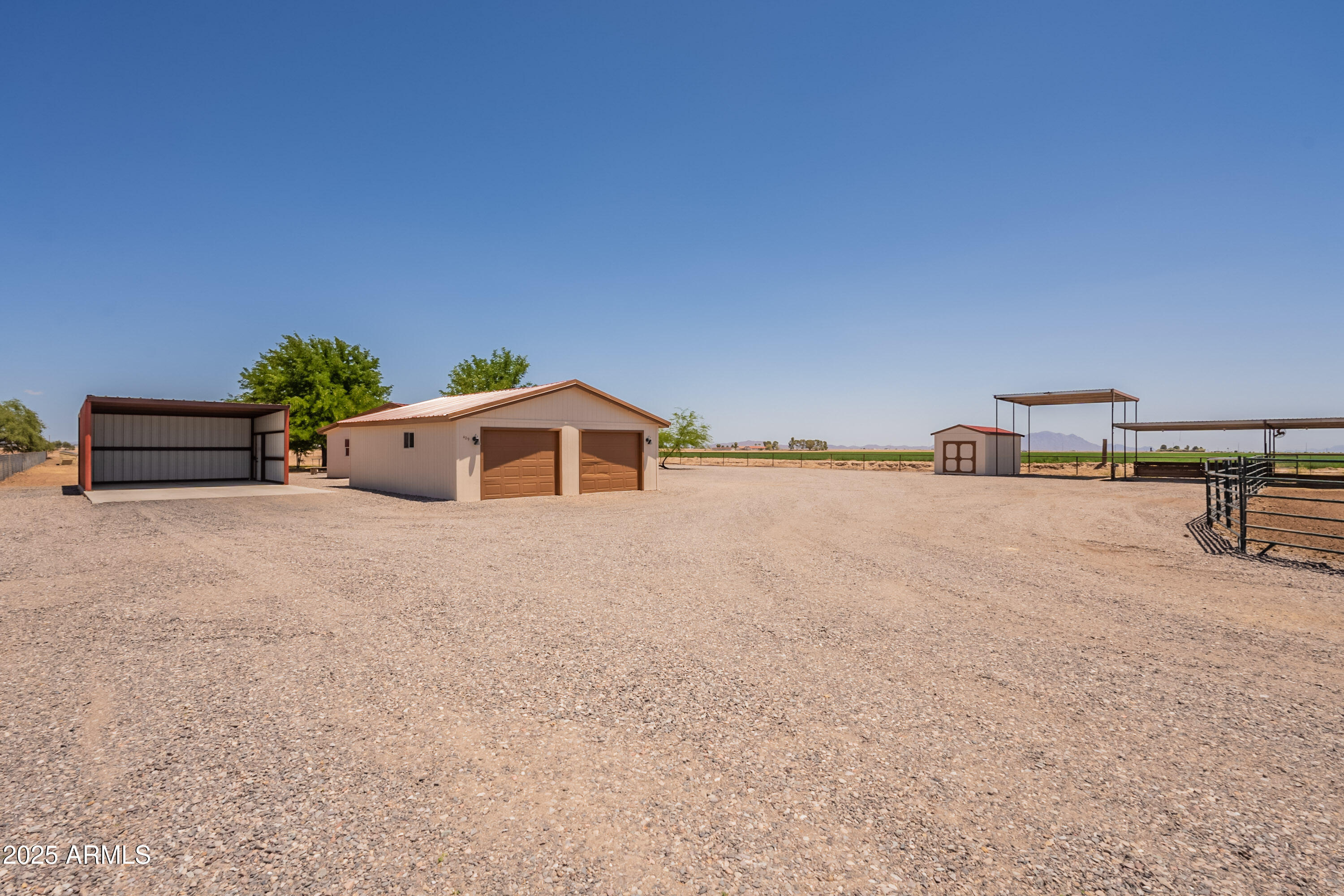 429 N NAFZIGER Road
