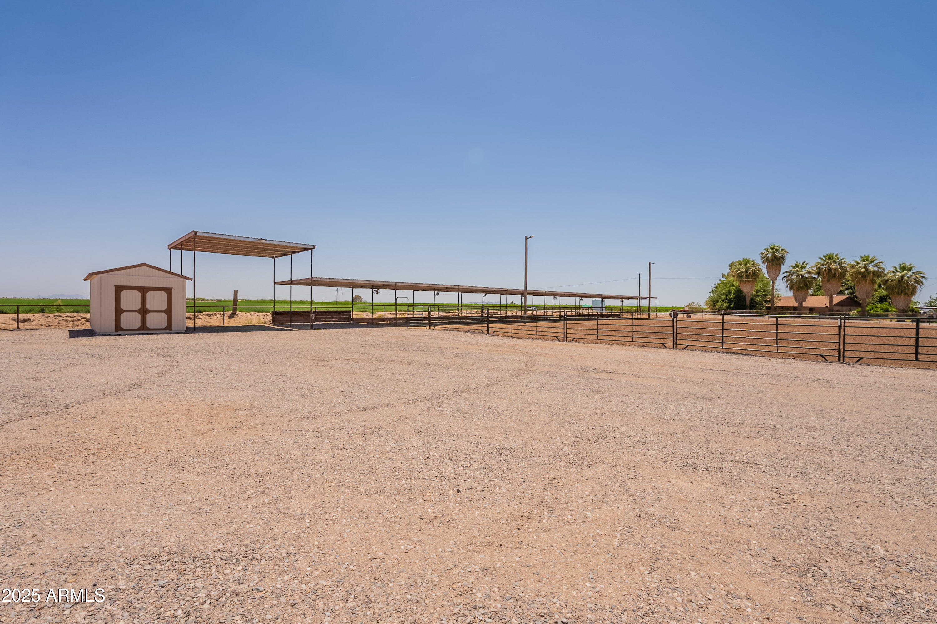 429 N NAFZIGER Road