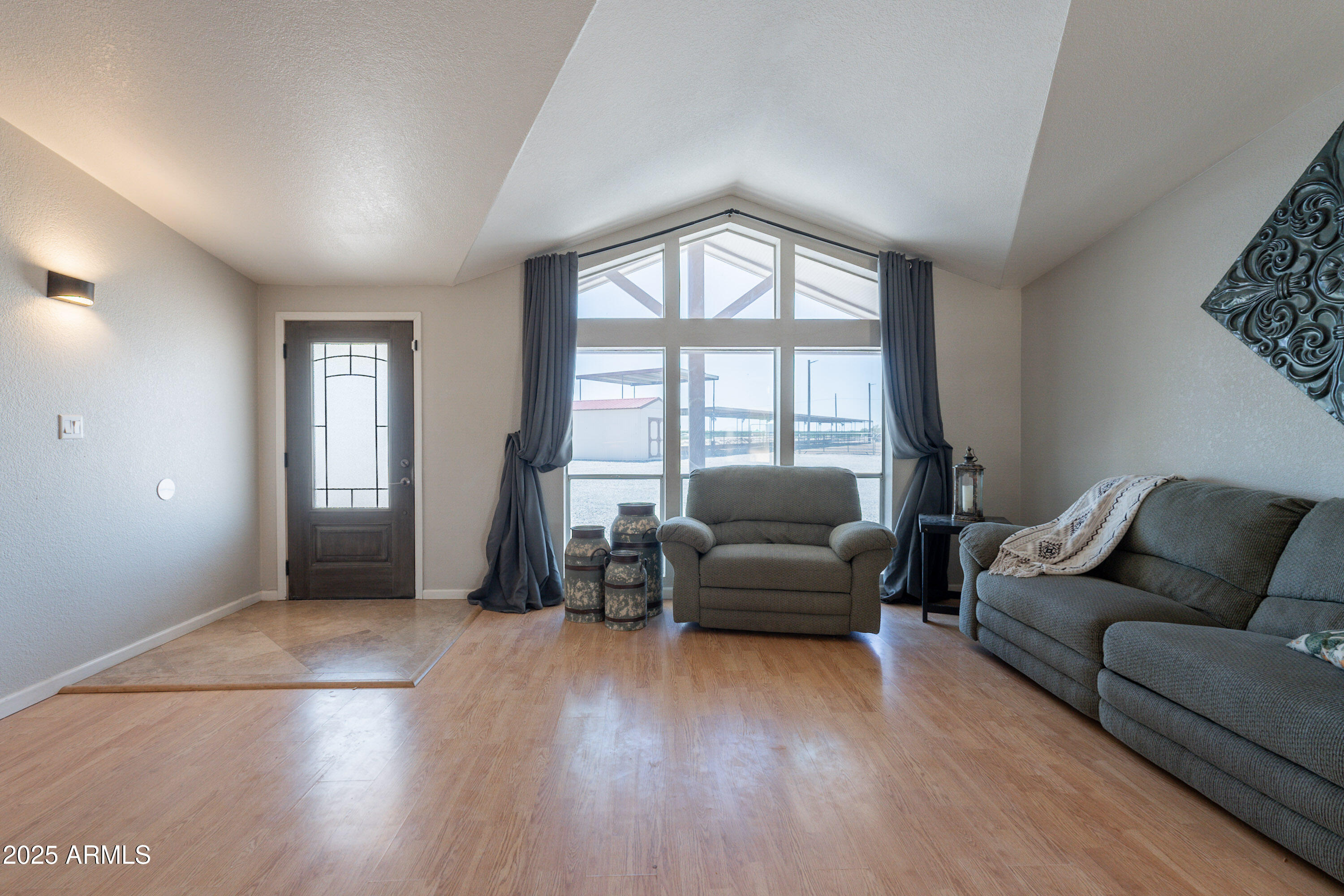 429 N NAFZIGER Road
