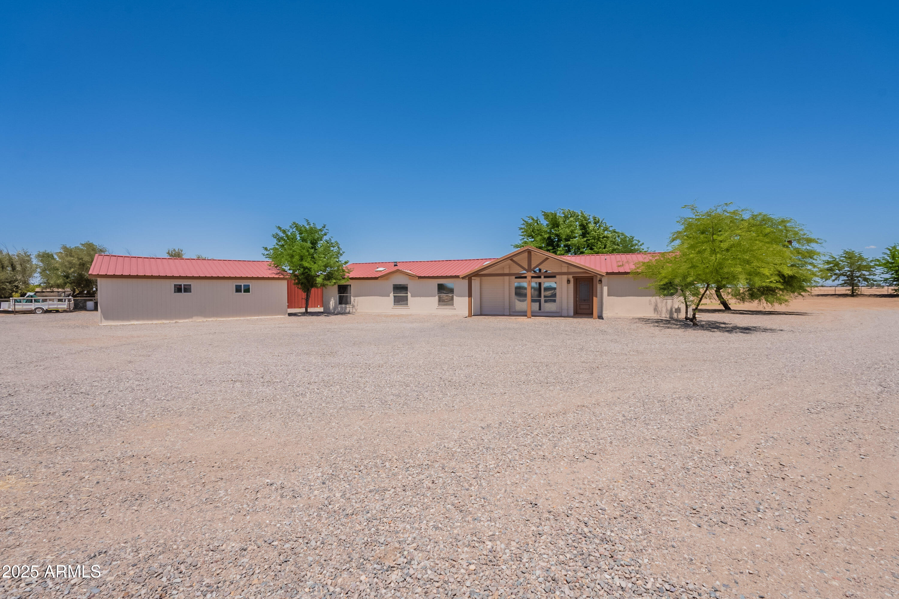 429 N NAFZIGER Road
