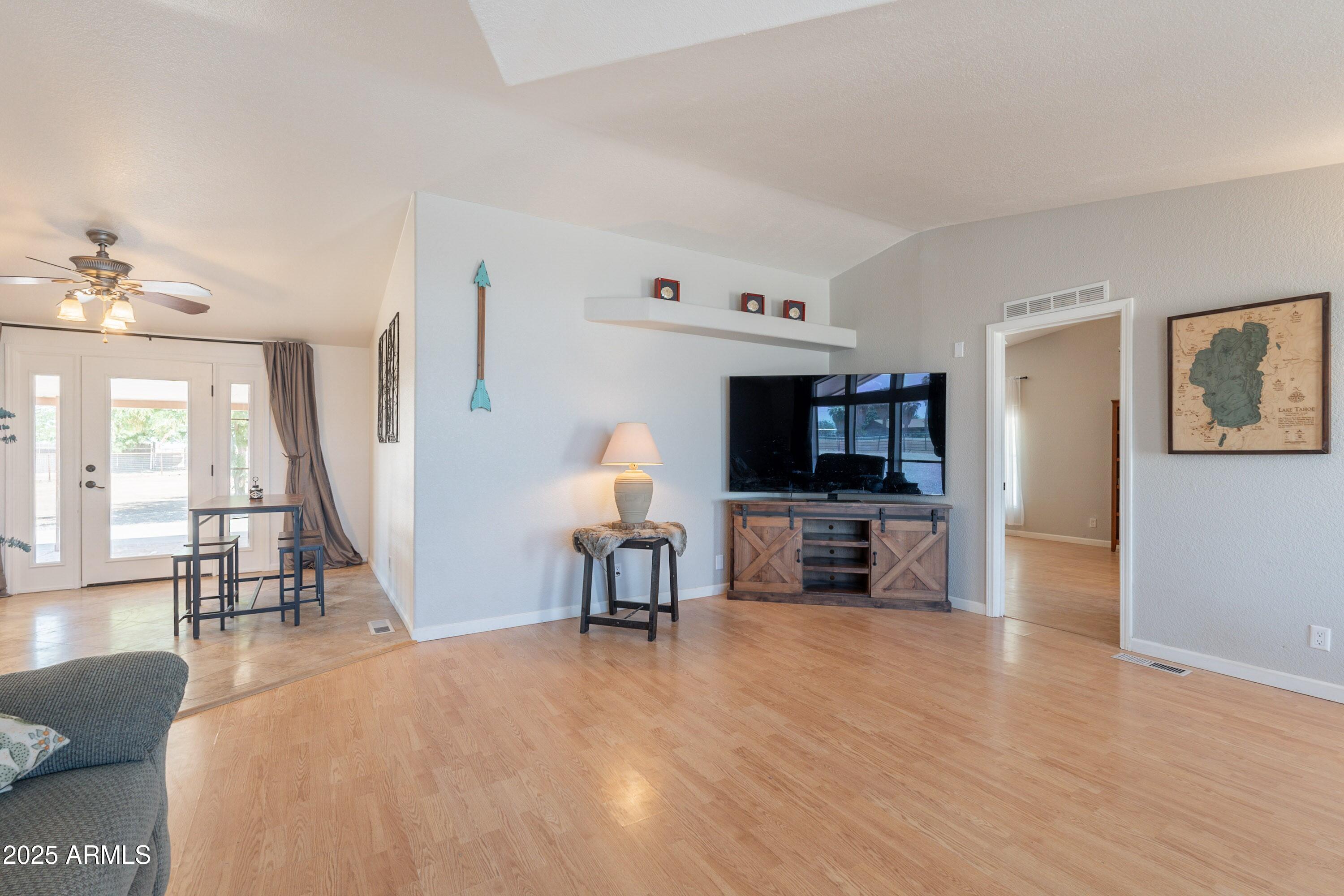 429 N NAFZIGER Road