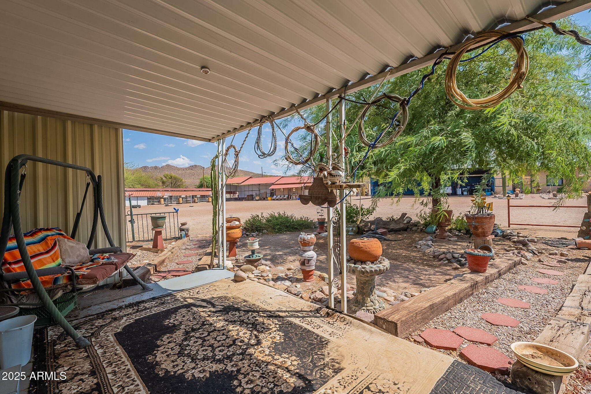 1900 W RUNNING DEER Drive