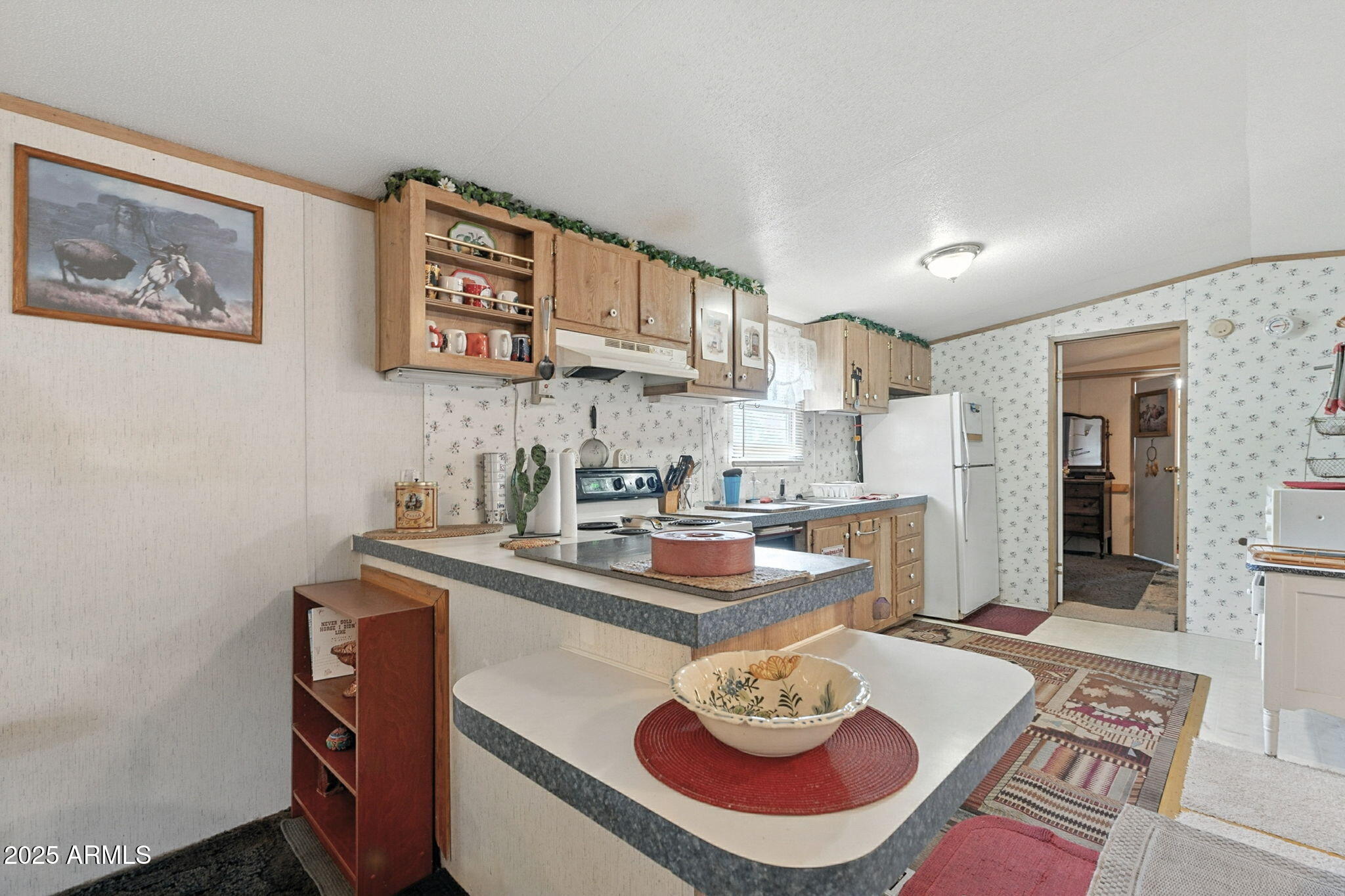 1900 W RUNNING DEER Drive