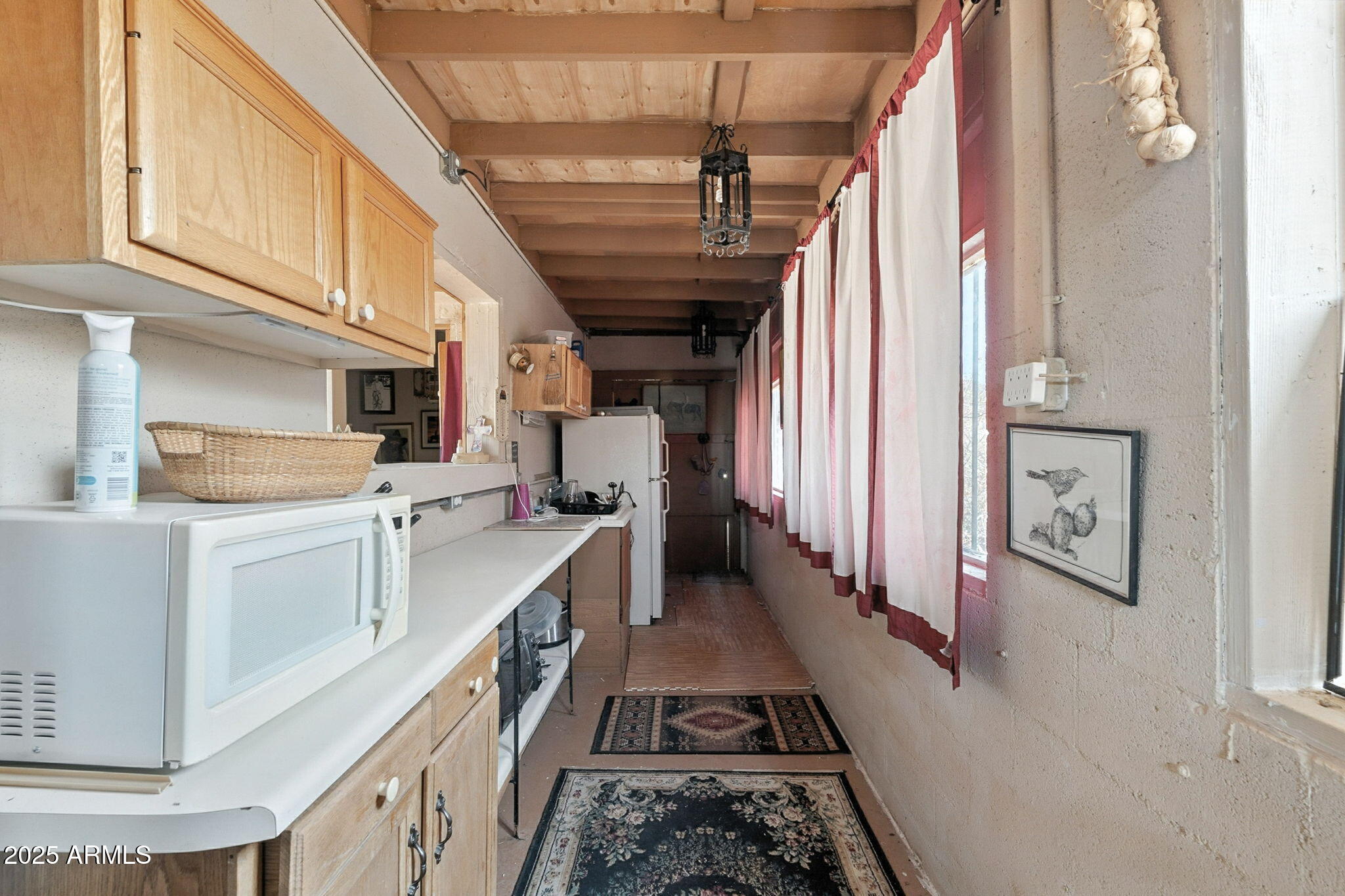 1900 W RUNNING DEER Drive