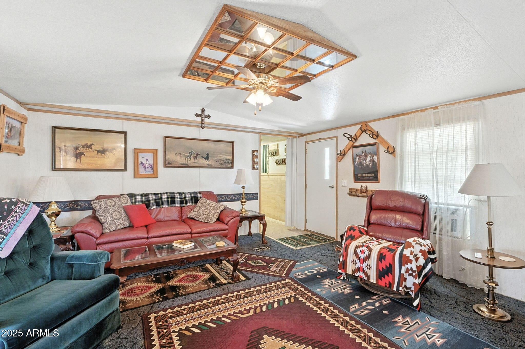 1900 W RUNNING DEER Drive