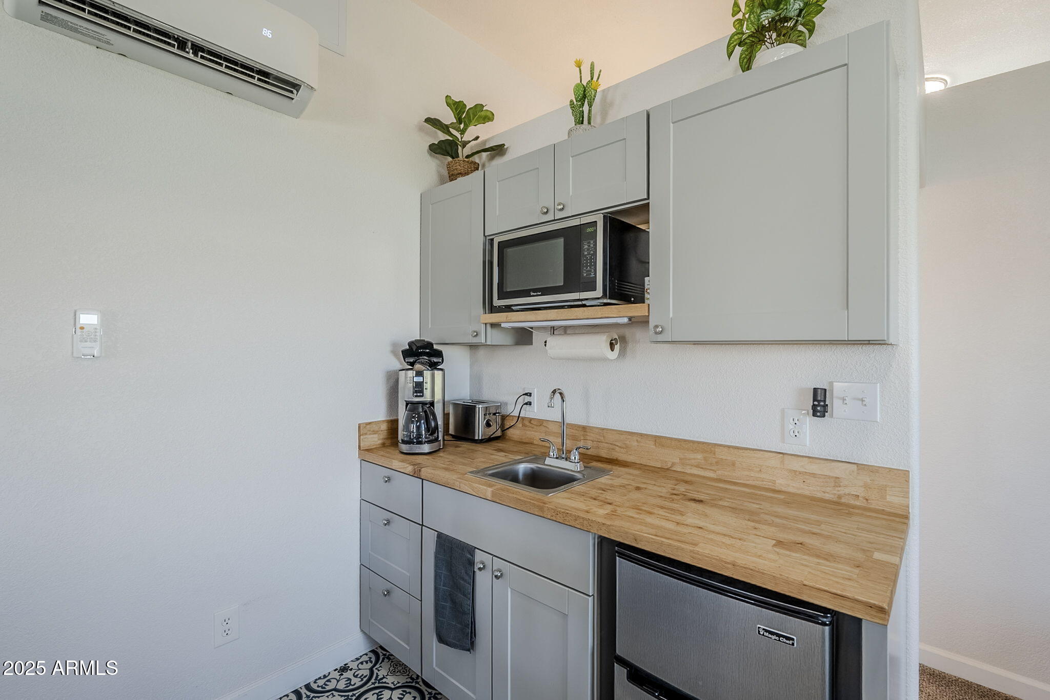 1031 E Lauren Lane