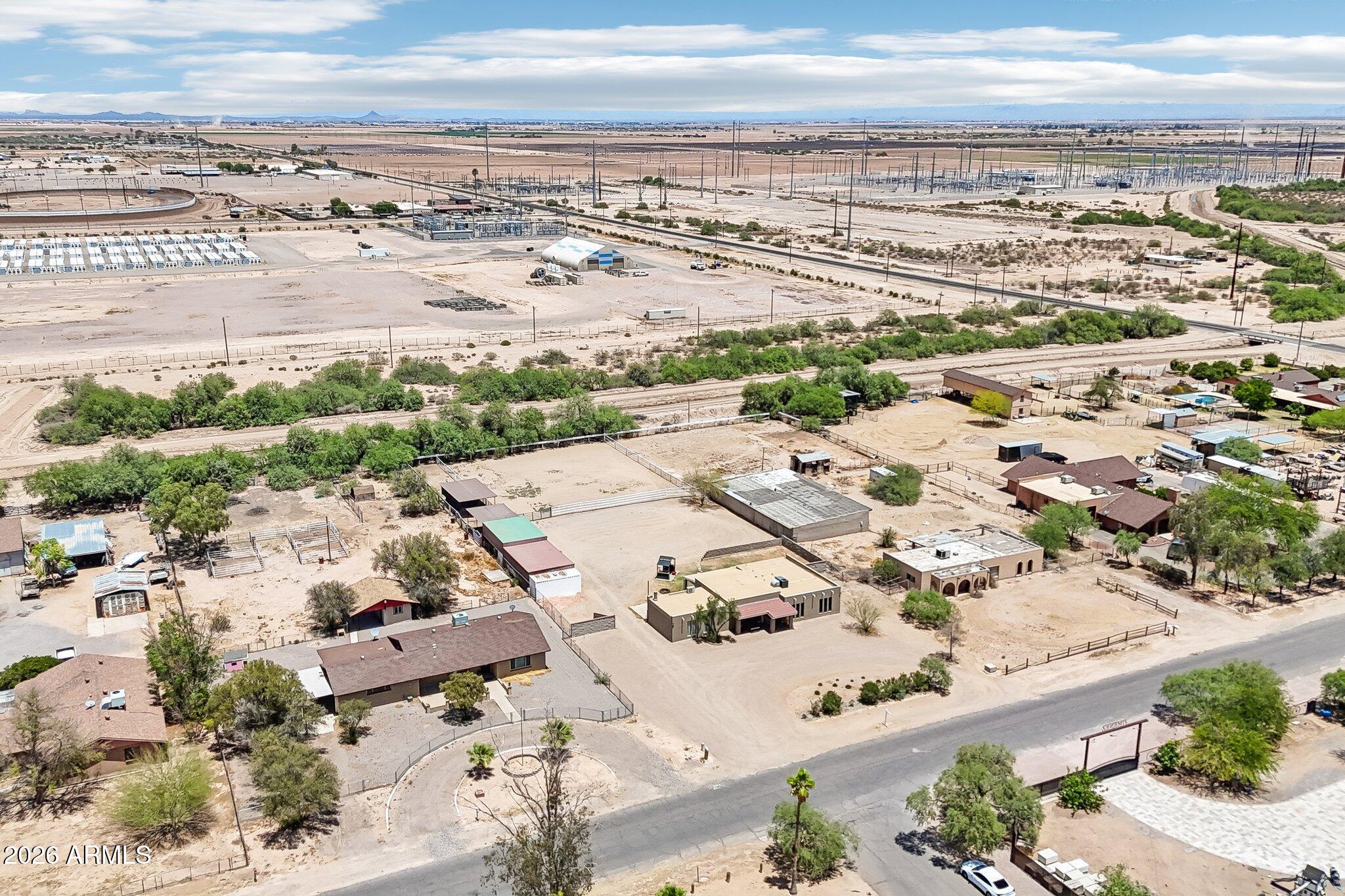 228 W CALLE TUBERIA