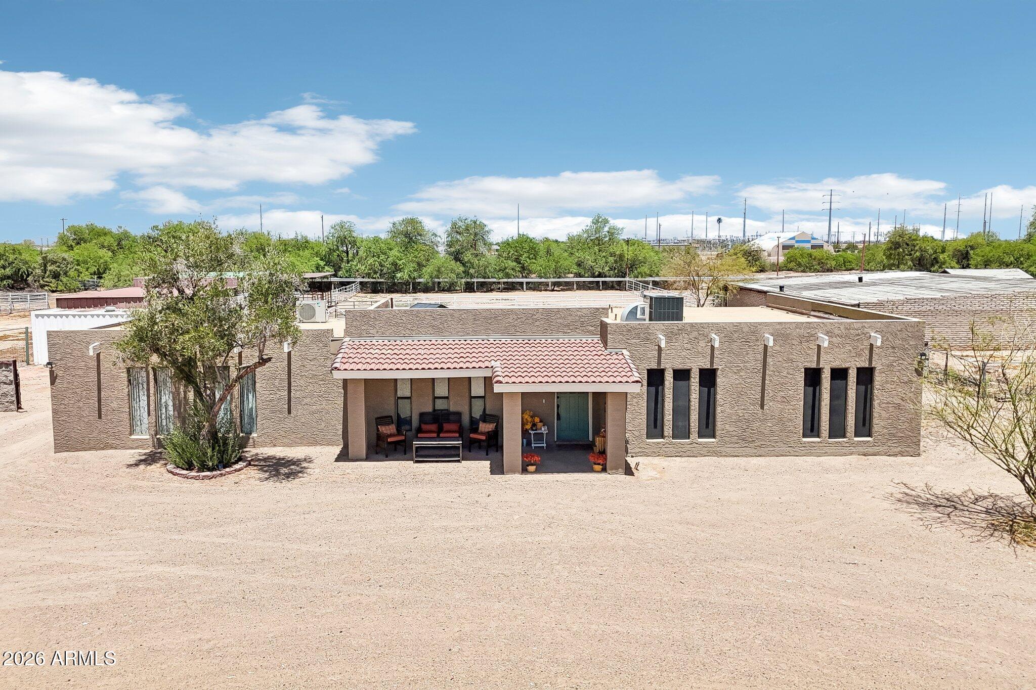 228 W CALLE TUBERIA