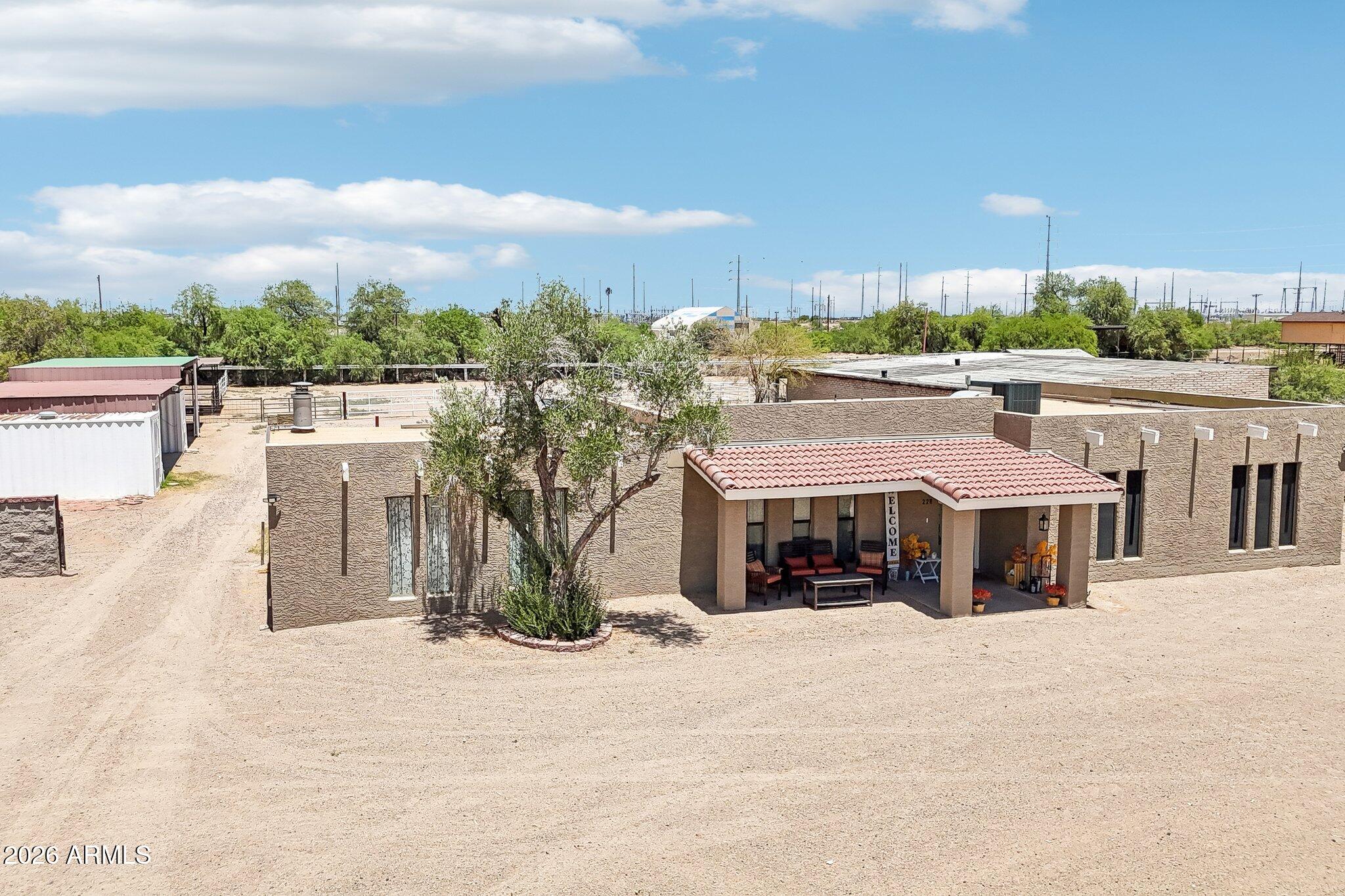 228 W CALLE TUBERIA