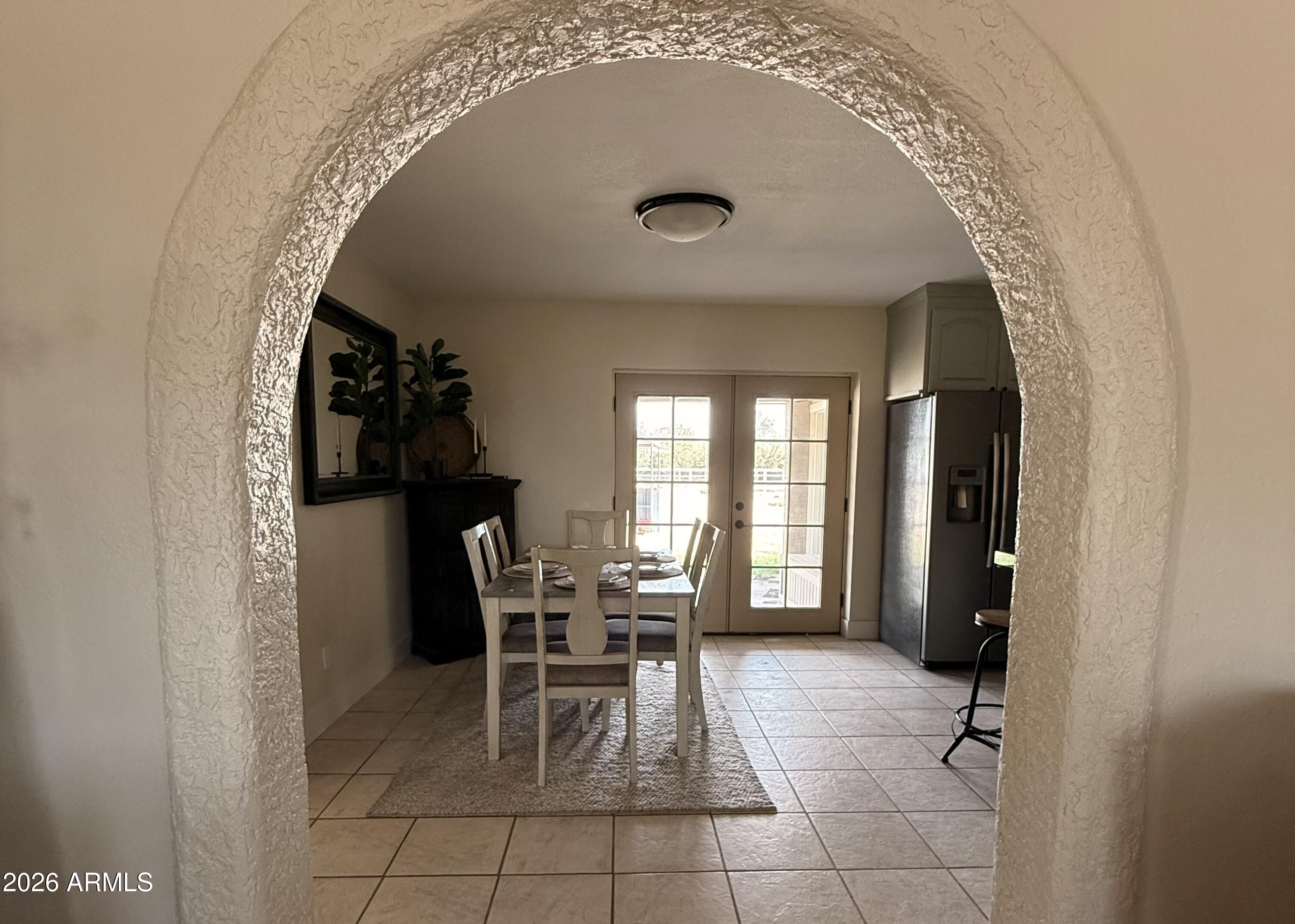 228 W CALLE TUBERIA
