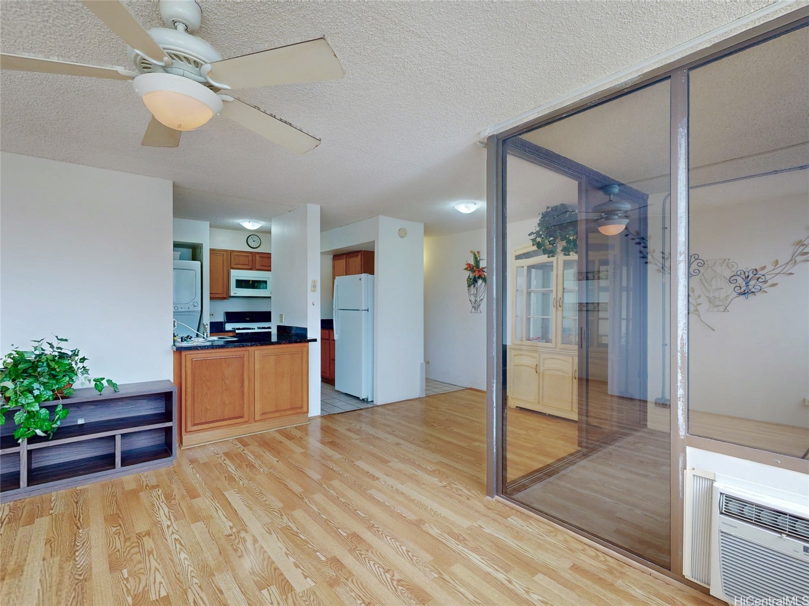 1571 Piikoi Street 1601