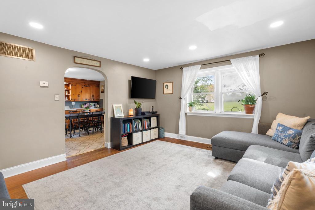 503 SCHOOLHOUSE ROAD