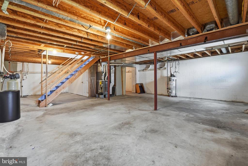218 STRASSBURGER ROAD