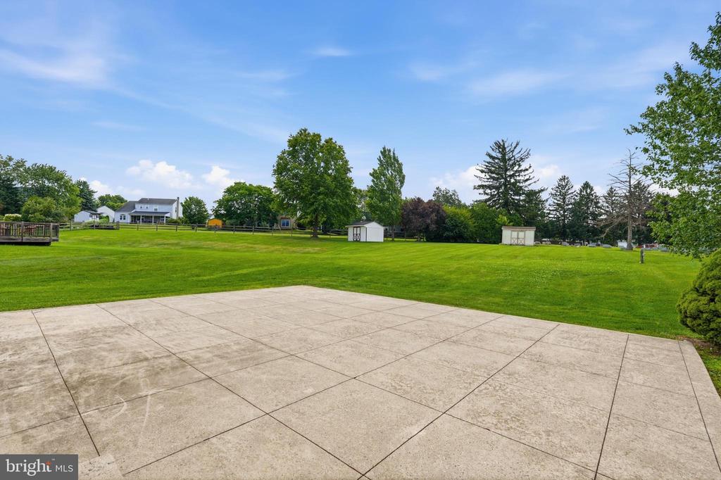 218 STRASSBURGER ROAD