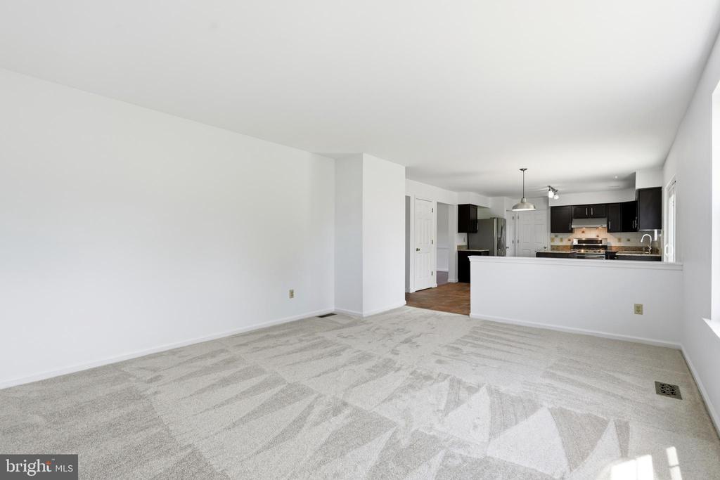 218 STRASSBURGER ROAD