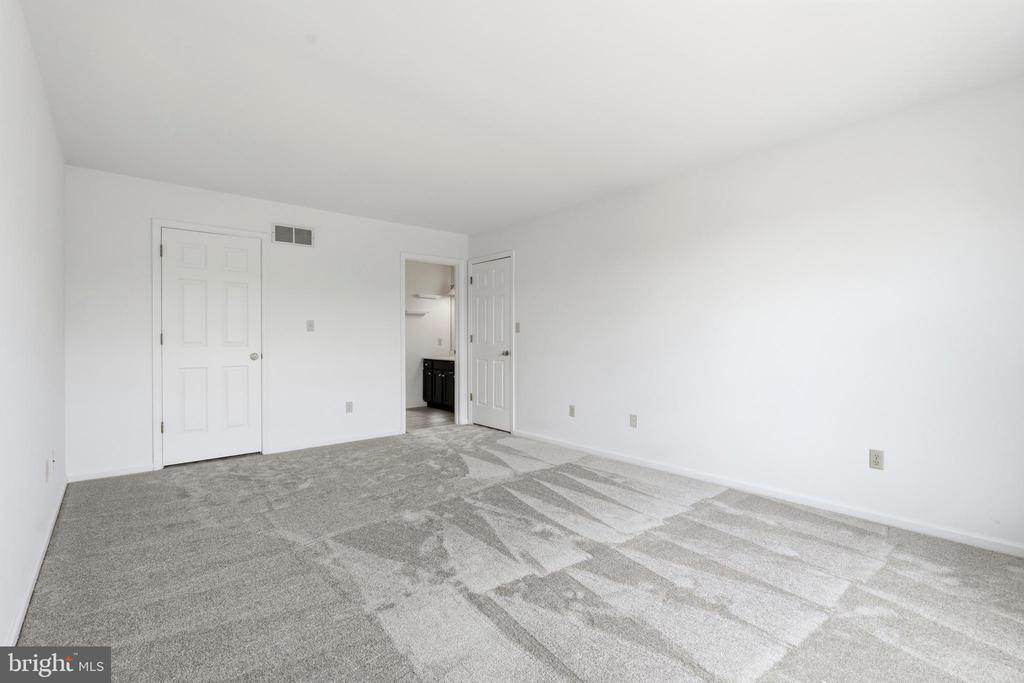218 STRASSBURGER ROAD