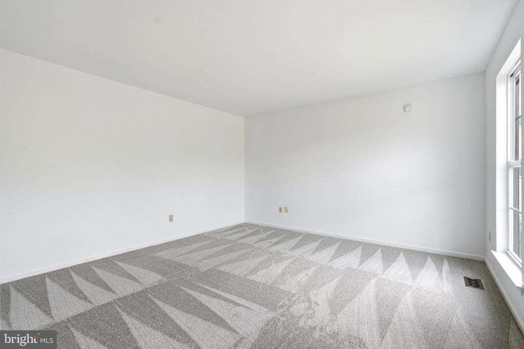 218 STRASSBURGER ROAD