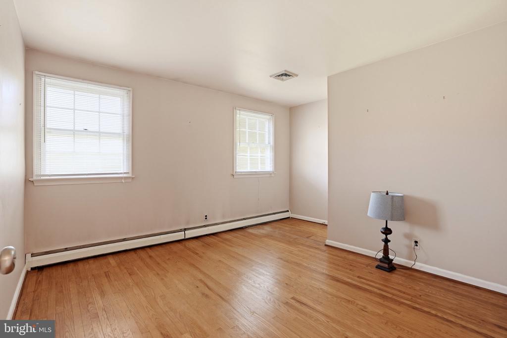 24 SUNNYBROOK DRIVE