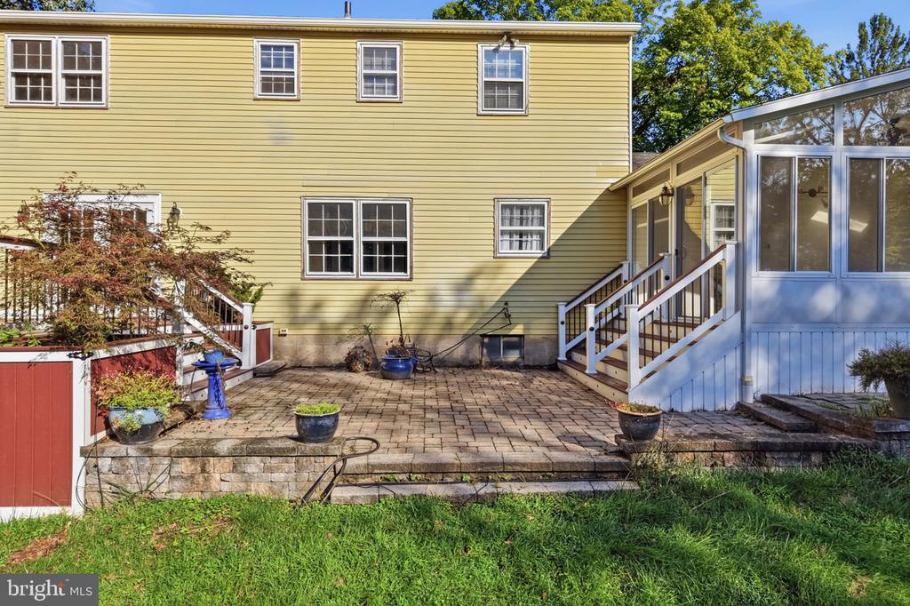 24 SUNNYBROOK DRIVE