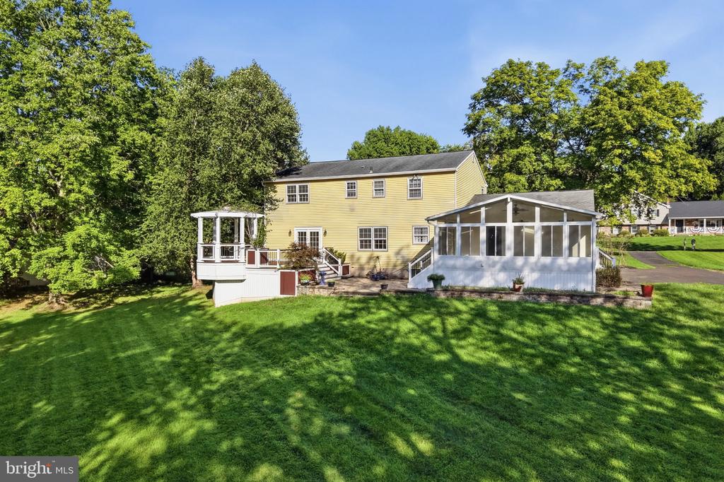 24 SUNNYBROOK DRIVE