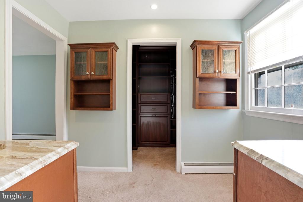 24 SUNNYBROOK DRIVE