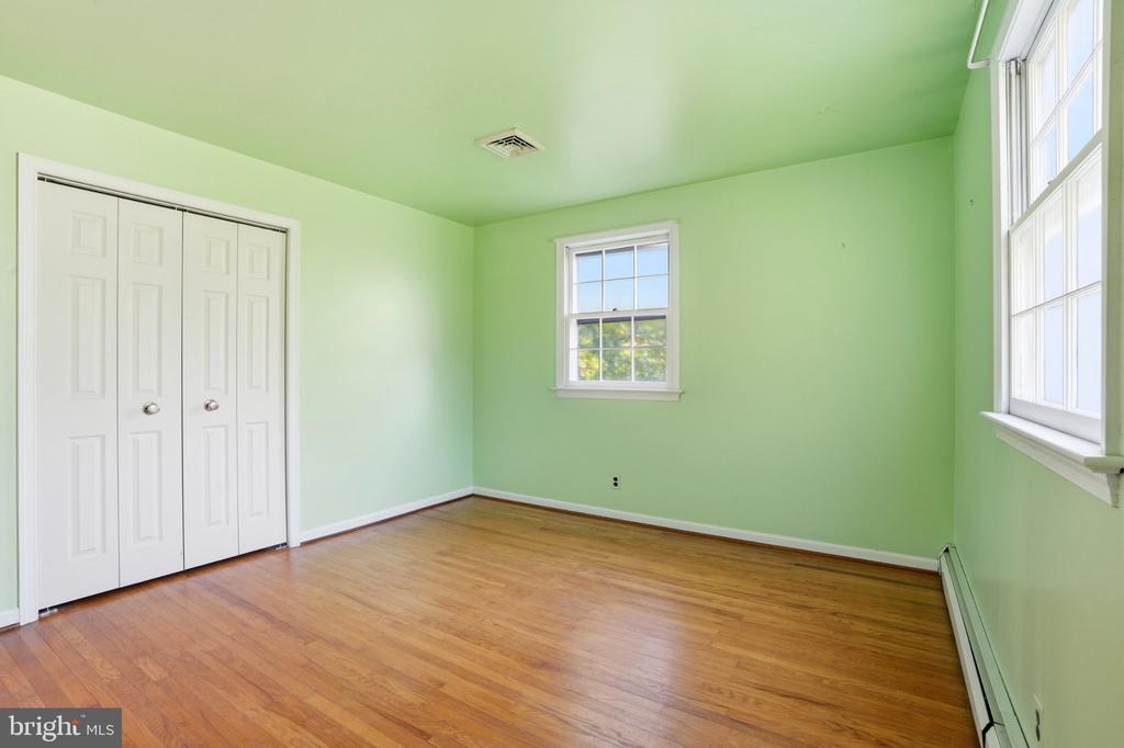 24 SUNNYBROOK DRIVE