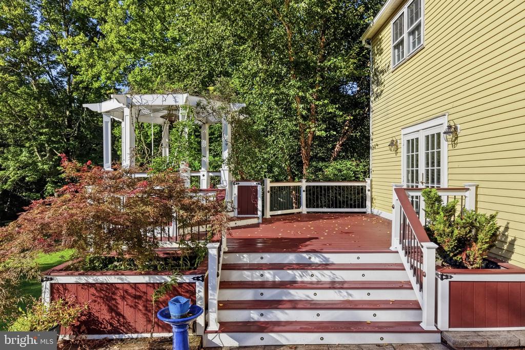 24 SUNNYBROOK DRIVE