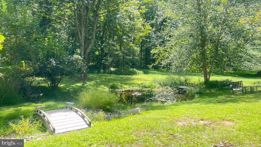 24 SUNNYBROOK DRIVE